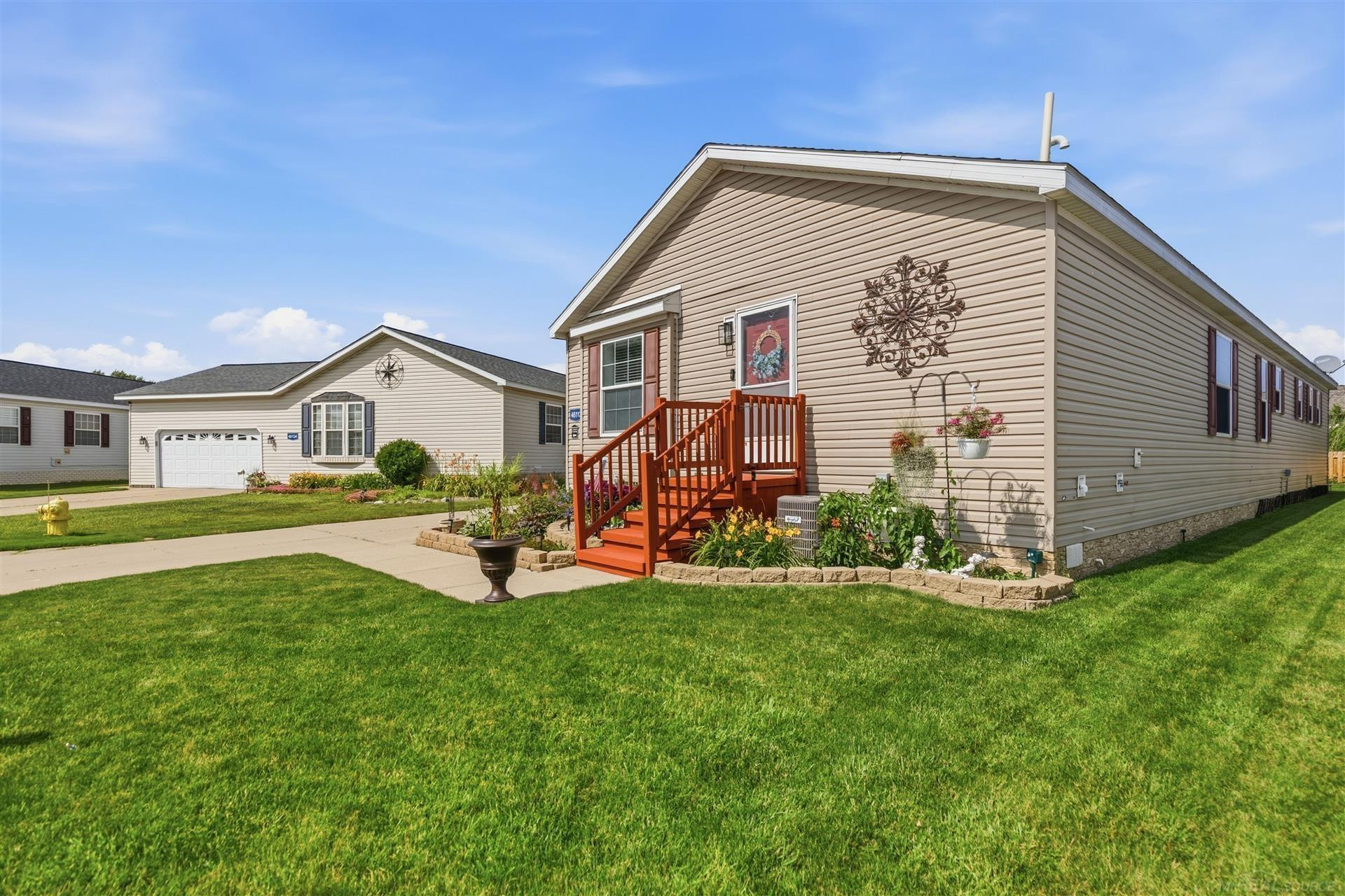 46112 Dunkirk Court, MI 48044 — Photo 21