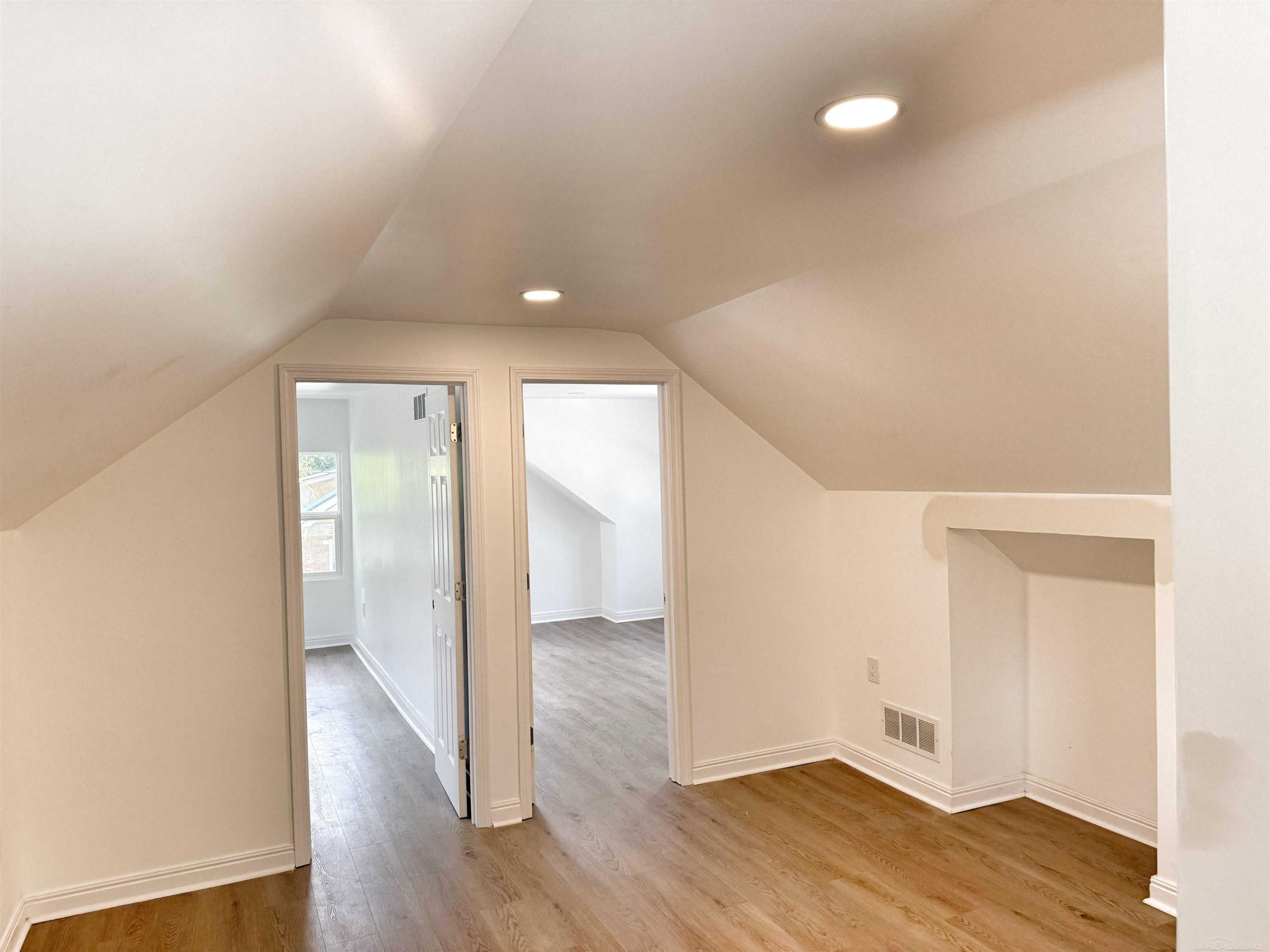 440 Sackett Avenue, Monroe, MI 48162 — Photo 10