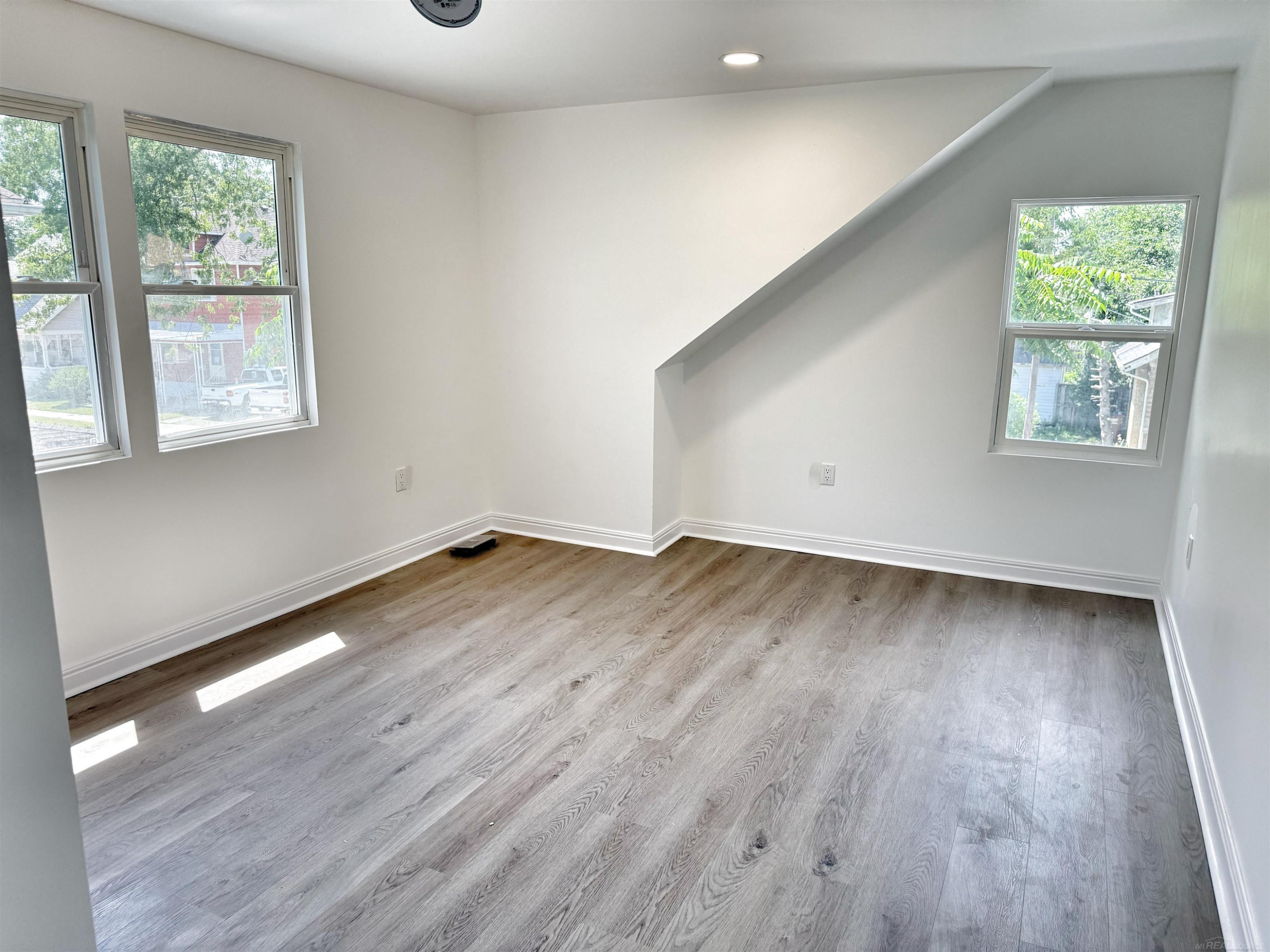 440 Sackett Avenue, Monroe, MI 48162 — Photo 12