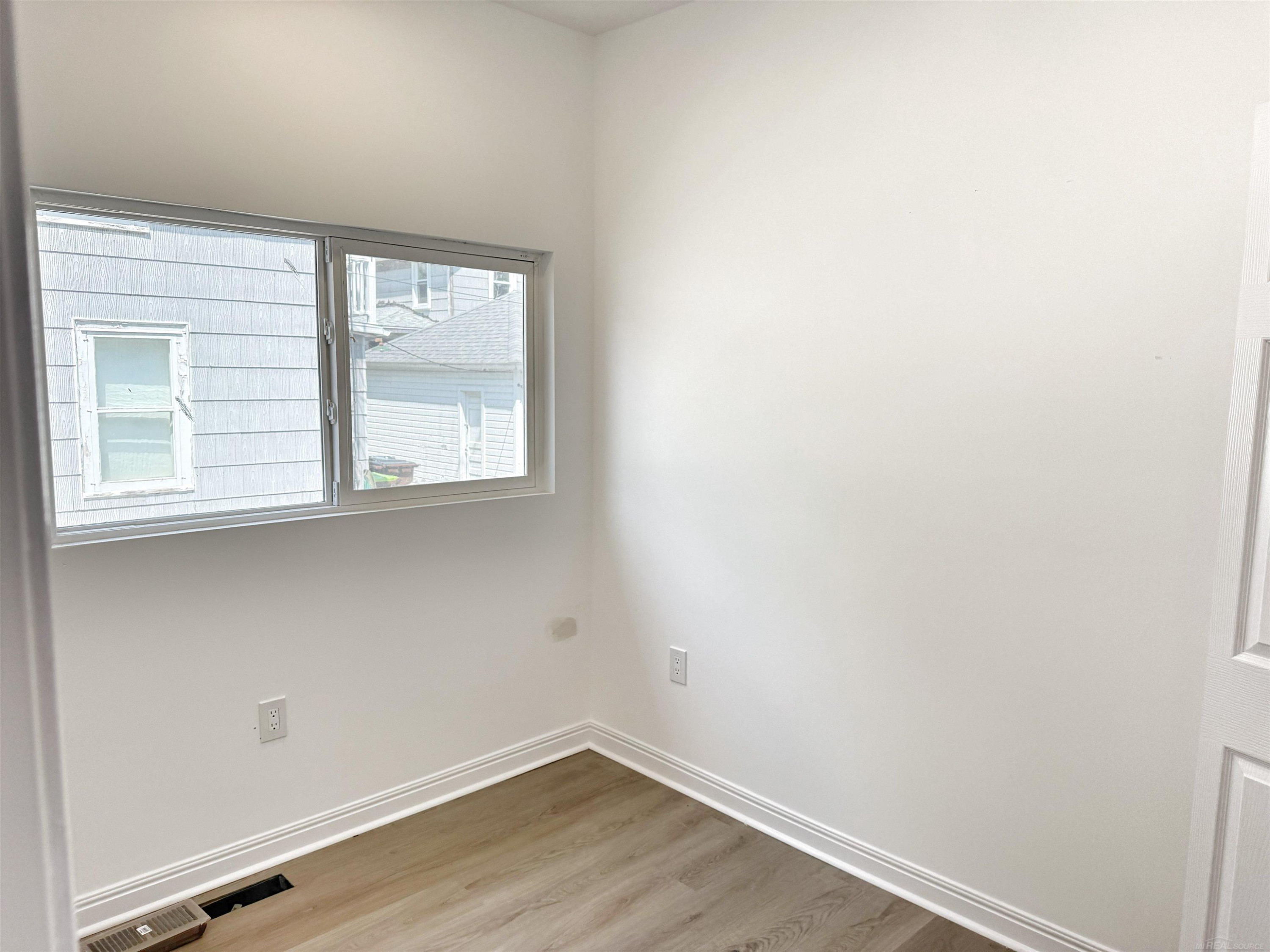 440 Sackett Avenue, Monroe, MI 48162 — Photo 15