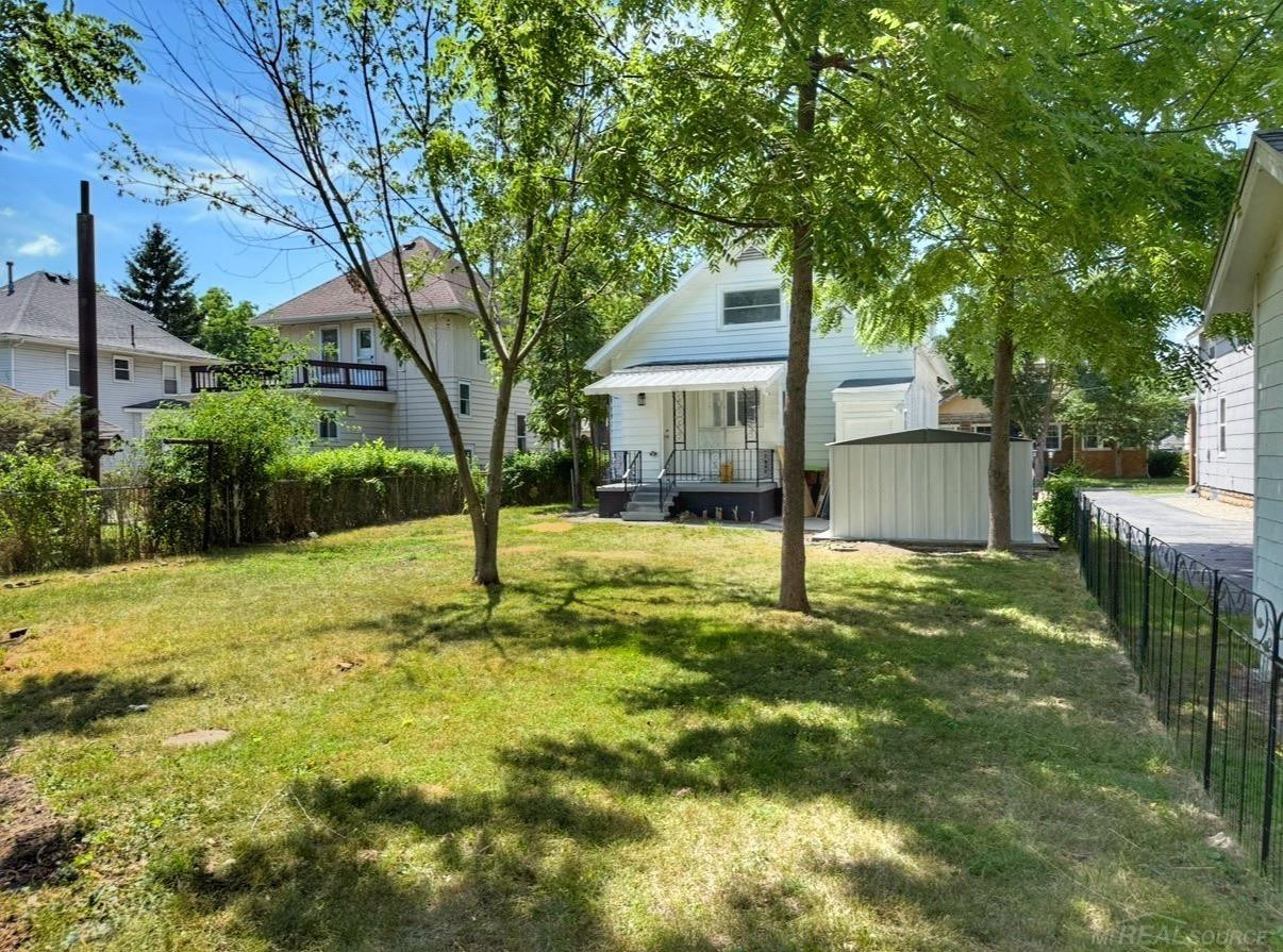440 Sackett Avenue, Monroe, MI 48162 — Photo 17