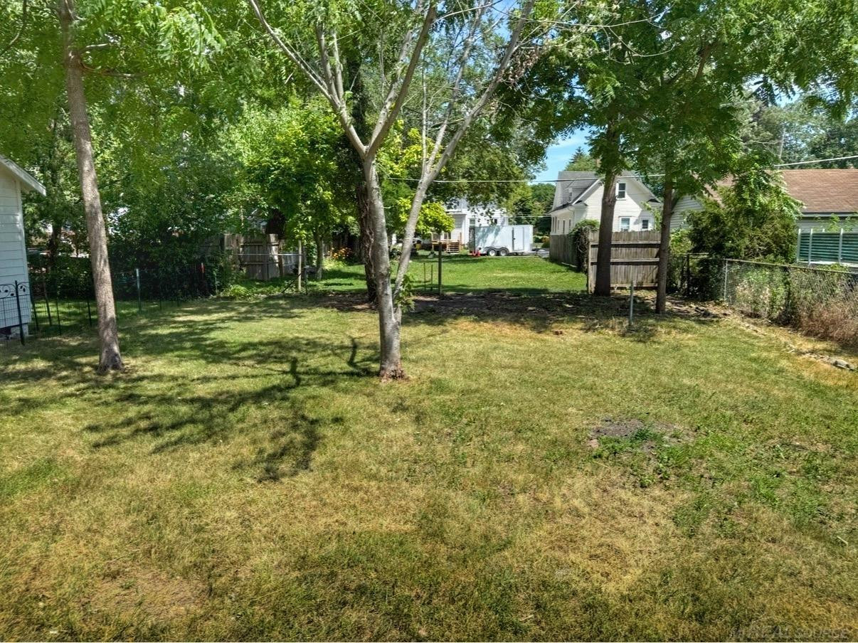 440 Sackett Avenue, Monroe, MI 48162 — Photo 18
