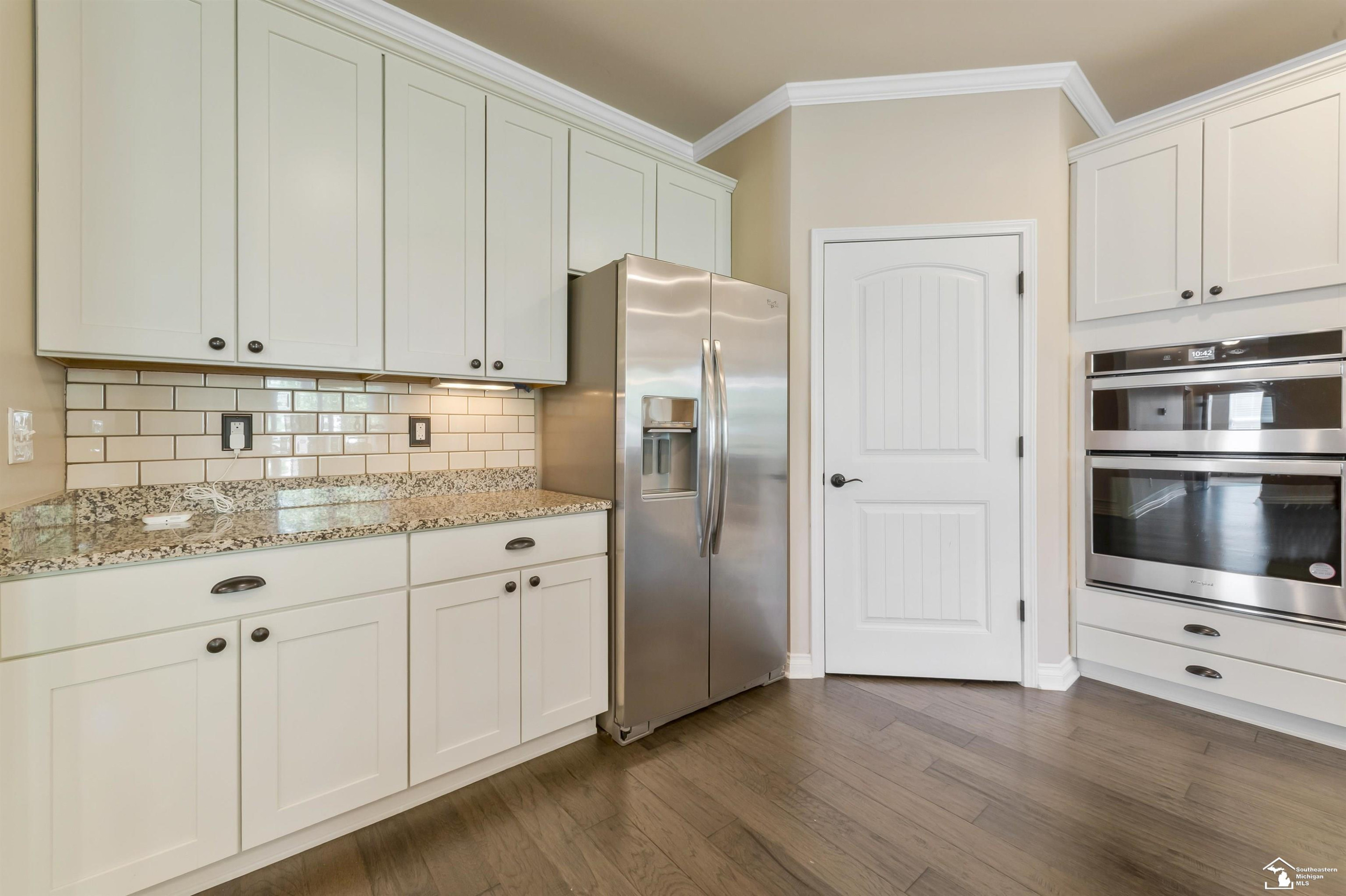 23930 Montague Drive, Flat Rock, MI 48134 — Photo 3