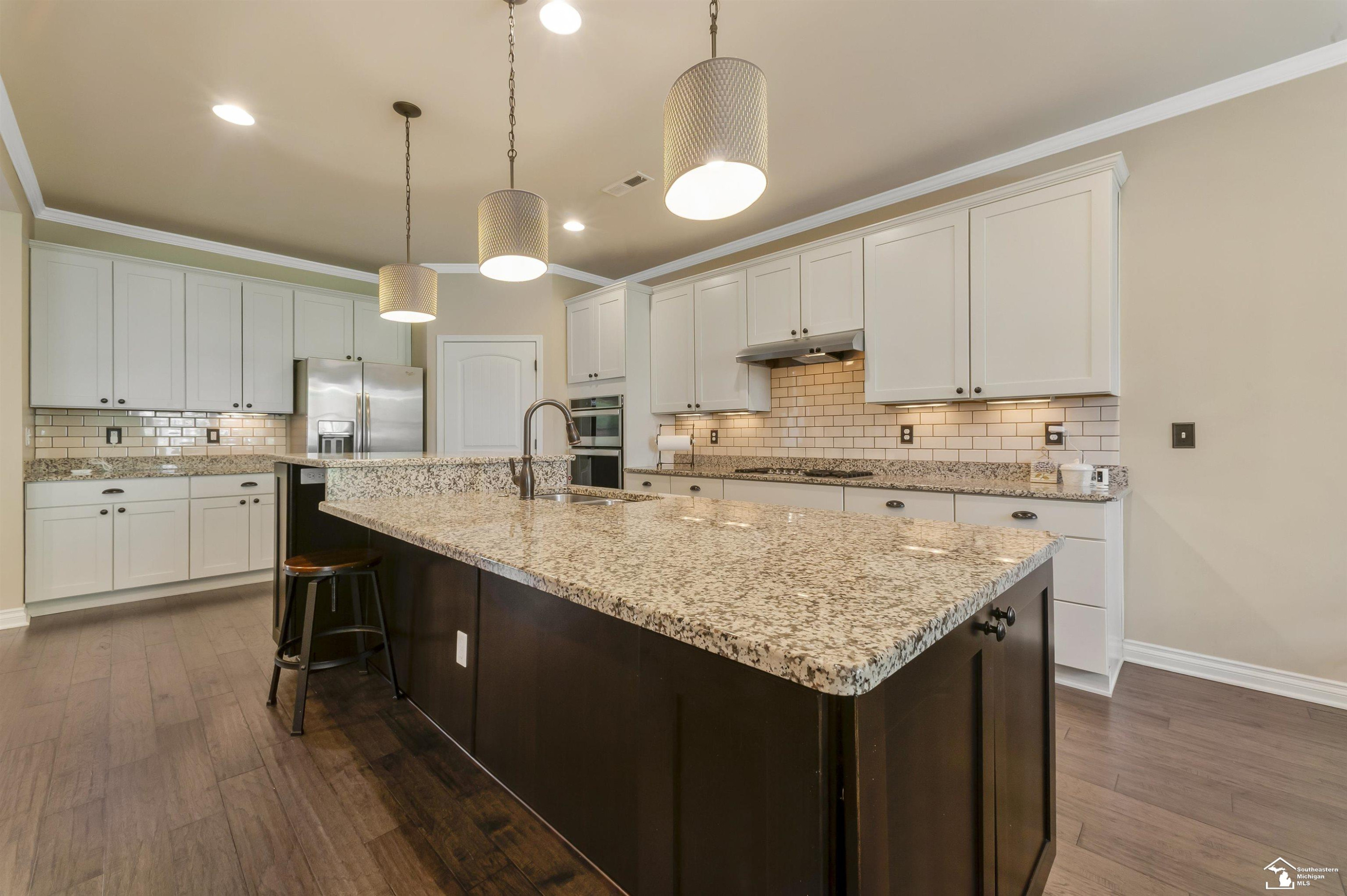 23930 Montague Drive, Flat Rock, MI 48134 — Photo 24
