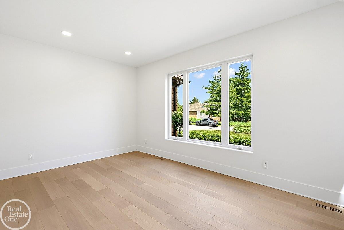 4585 Kiftsgate Bend, Bloomfield Hills, MI 48302 — Photo 17