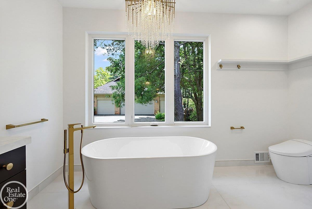 4585 Kiftsgate Bend, Bloomfield Hills, MI 48302 — Photo 30