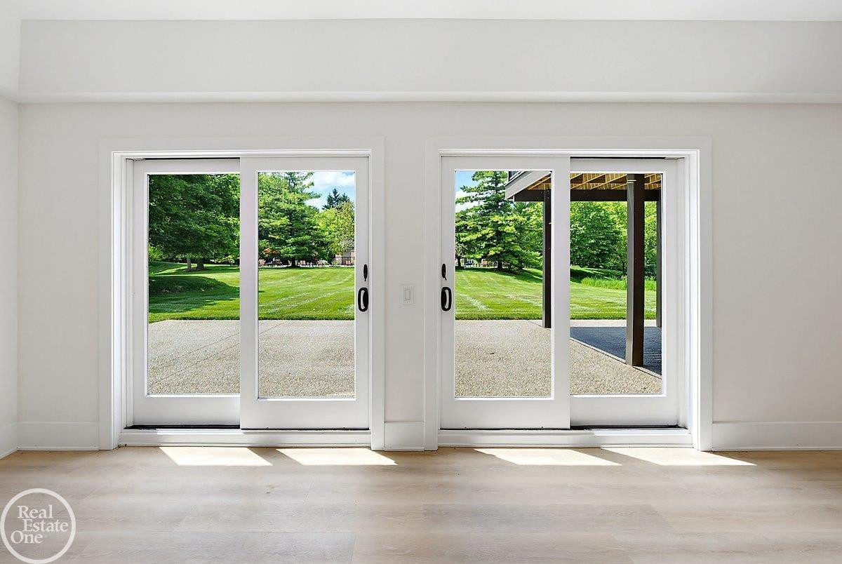 4585 Kiftsgate Bend, Bloomfield Hills, MI 48302 — Photo 48