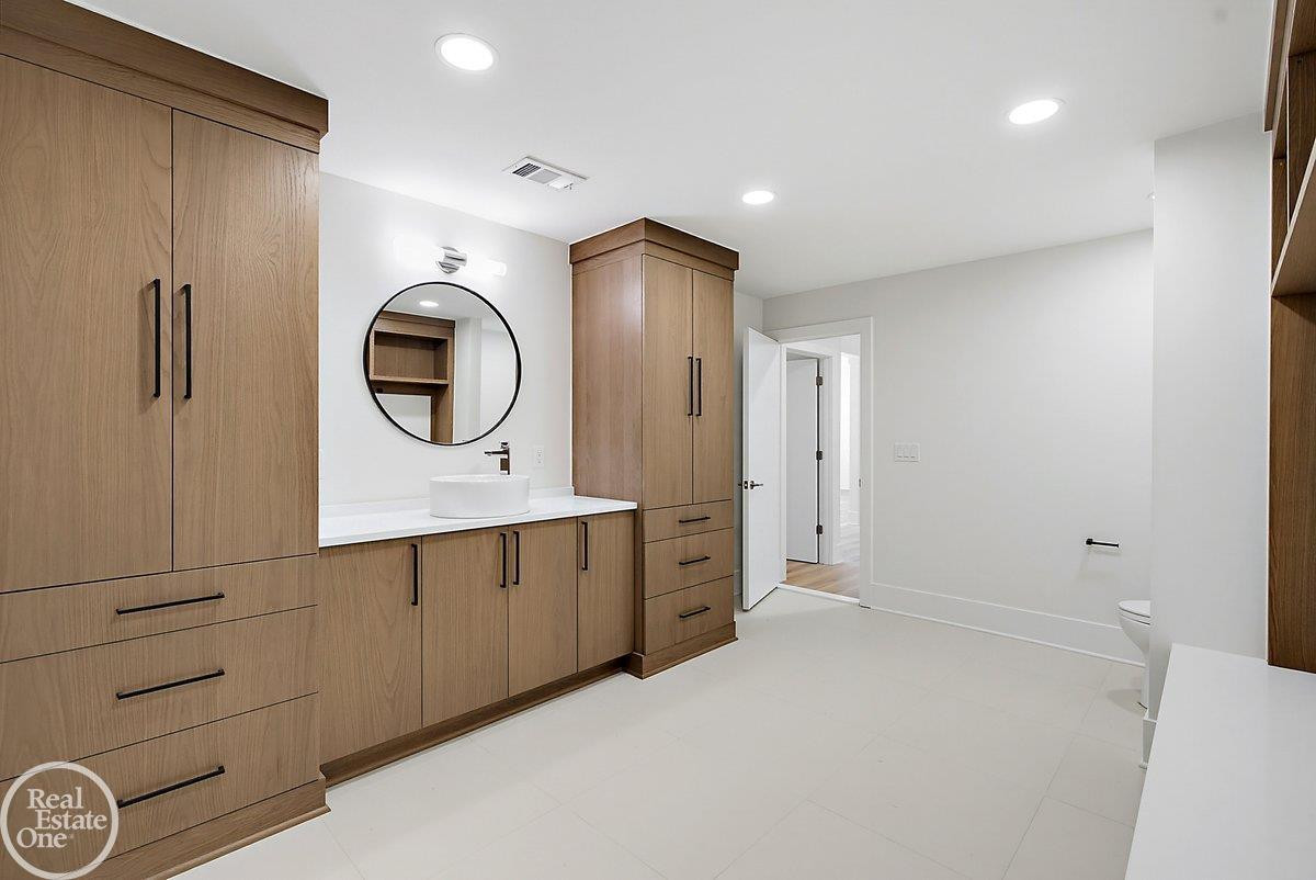4585 Kiftsgate Bend, Bloomfield Hills, MI 48302 — Photo 54