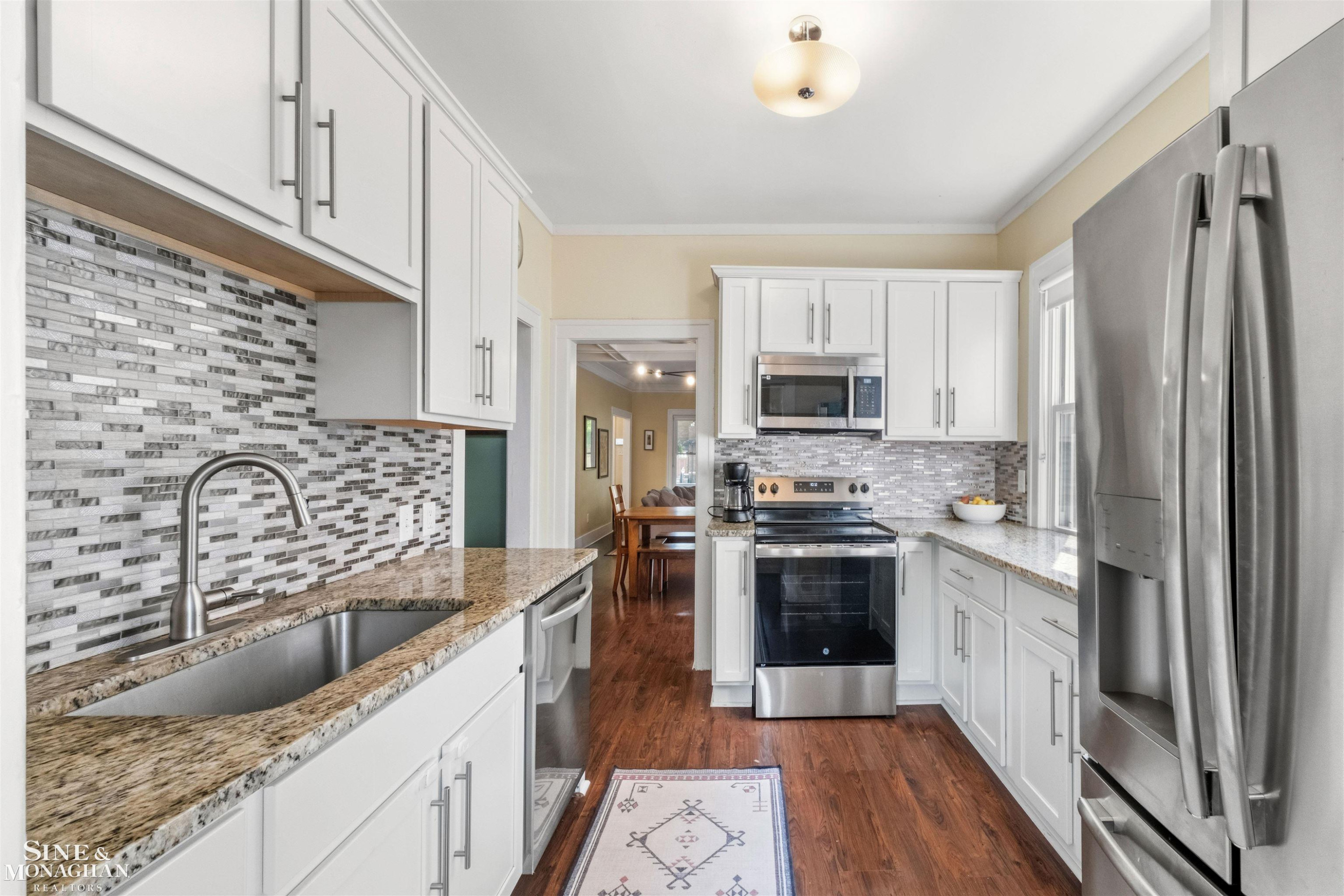1025 Beaconsfield Avenue, Grosse Pointe Park, MI 48230 — Photo 13