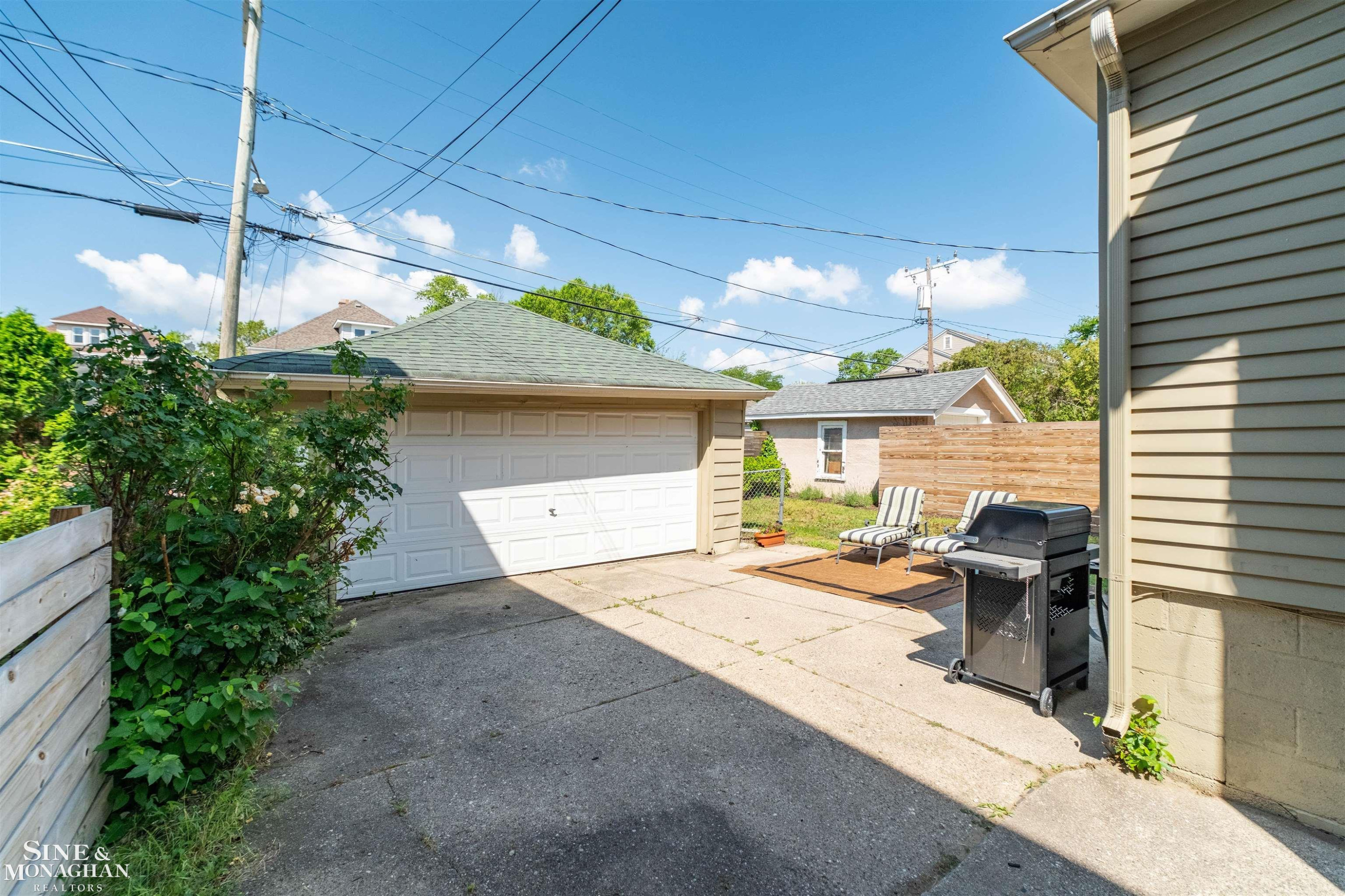 1025 Beaconsfield Avenue, Grosse Pointe Park, MI 48230 — Photo 35