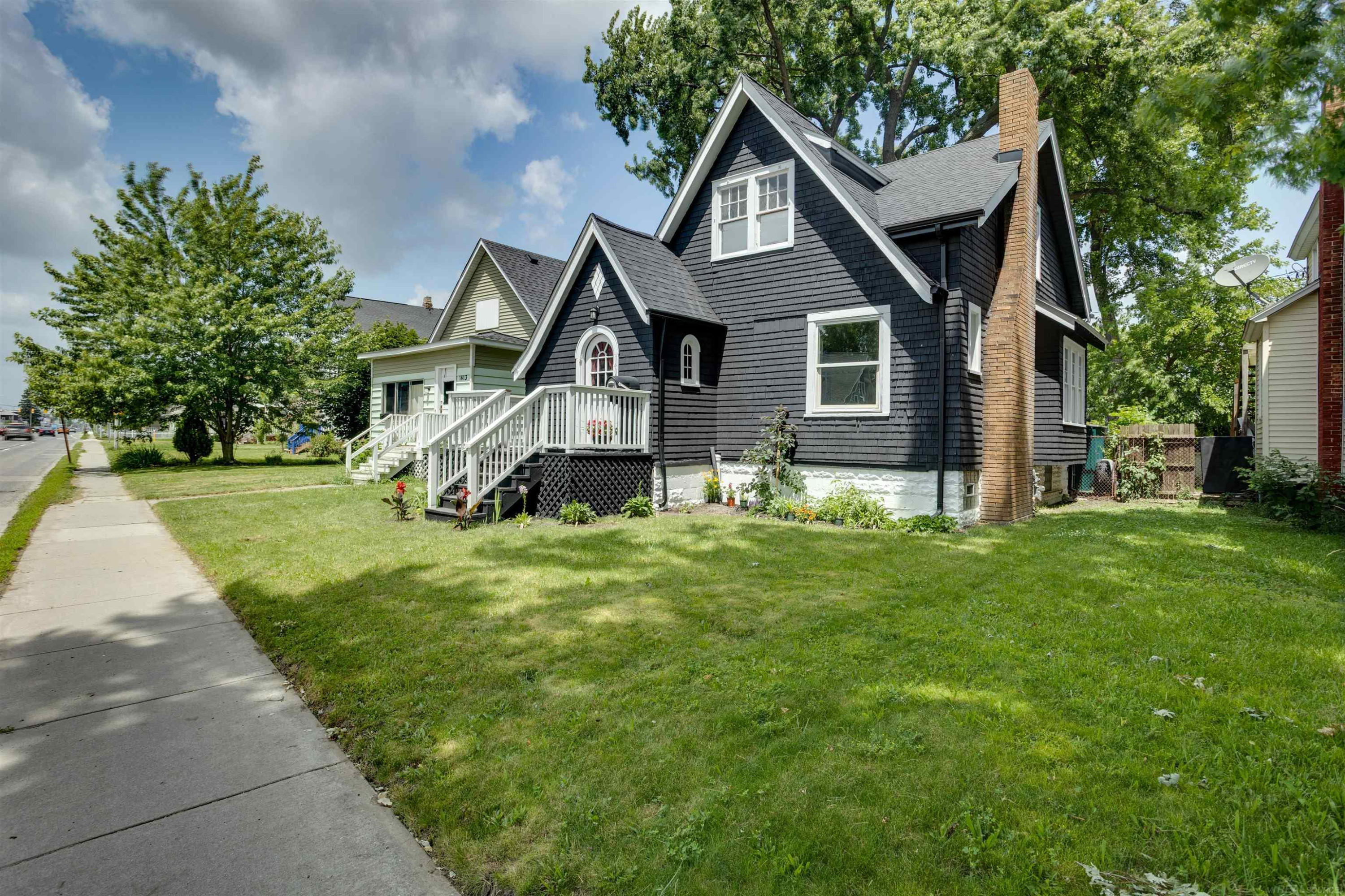 1407 Lapeer Avenue, Port Huron, MI 48060