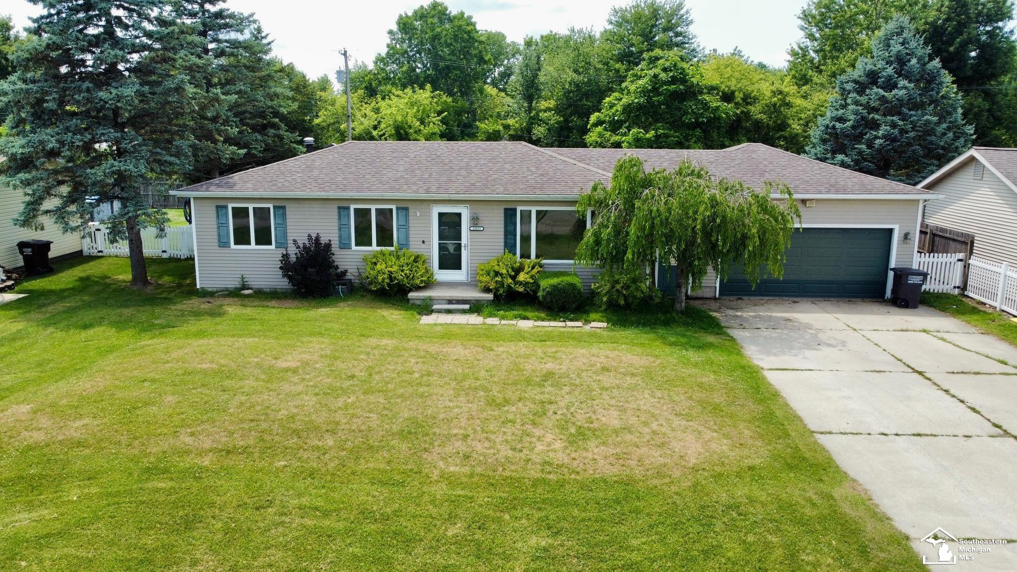 12033 Crossman Street, Carleton, MI 48117