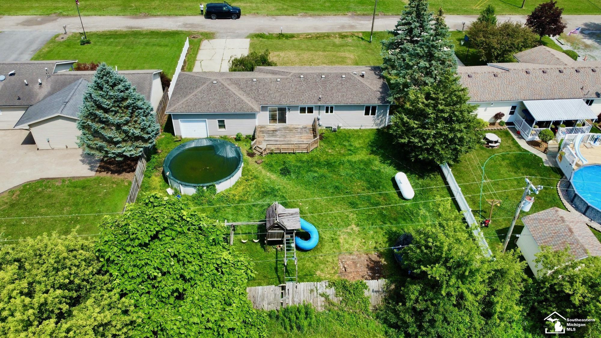 12033 Crossman Street, Carleton, MI 48117 — Photo 4