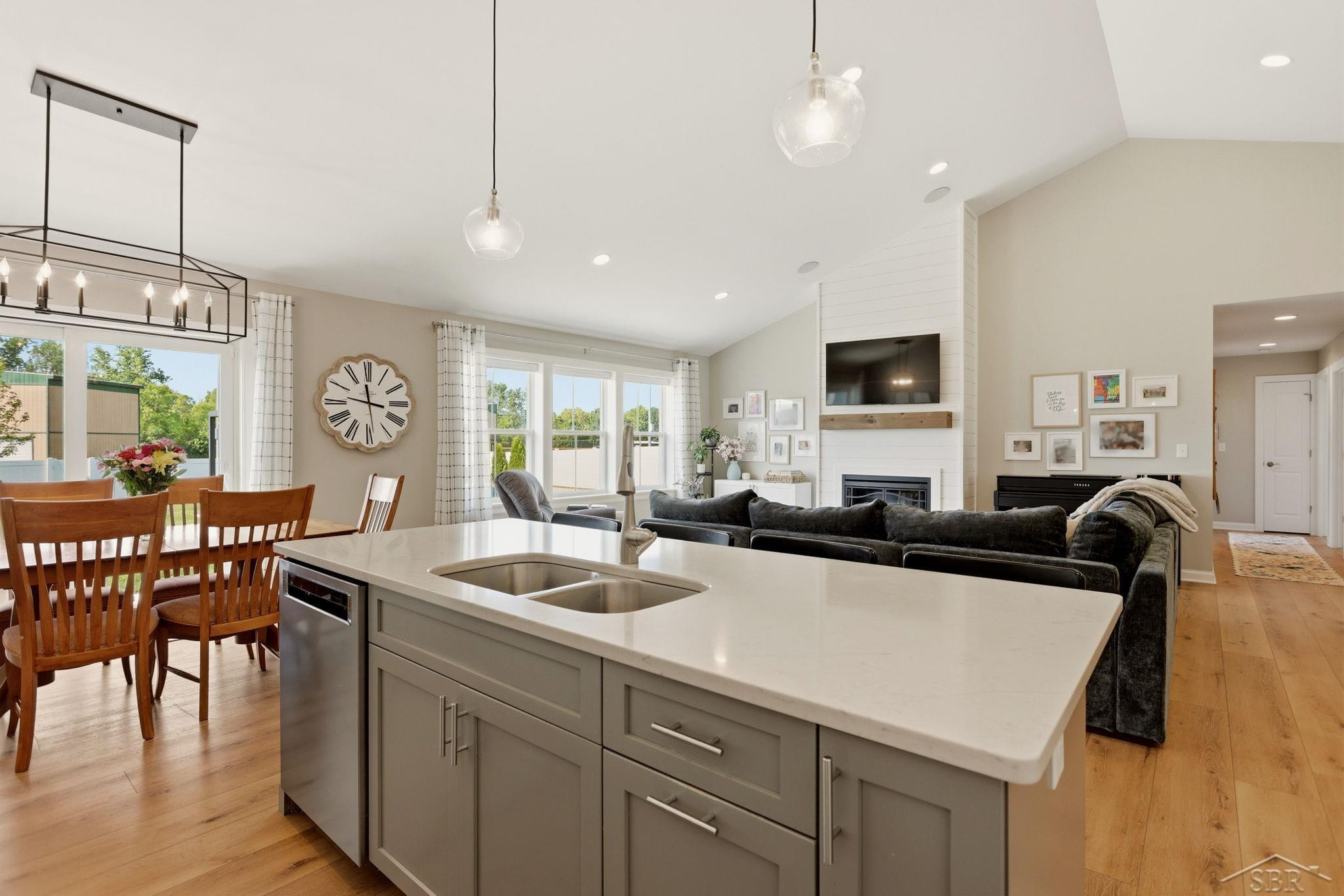 5623 S Stone Briar Lane, Freeland, MI 48623 — Photo 16