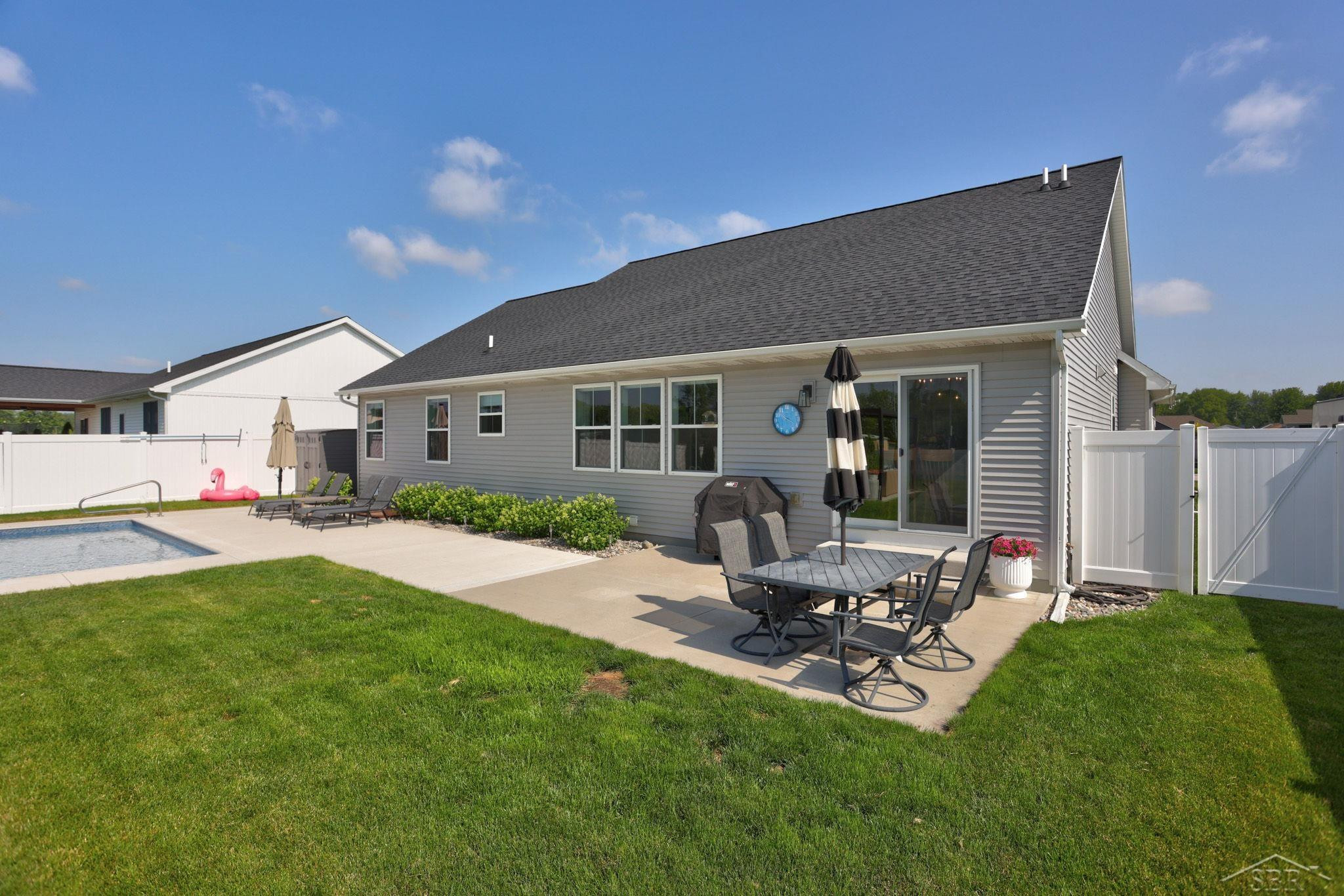 5623 S Stone Briar Lane, Freeland, MI 48623 — Photo 44