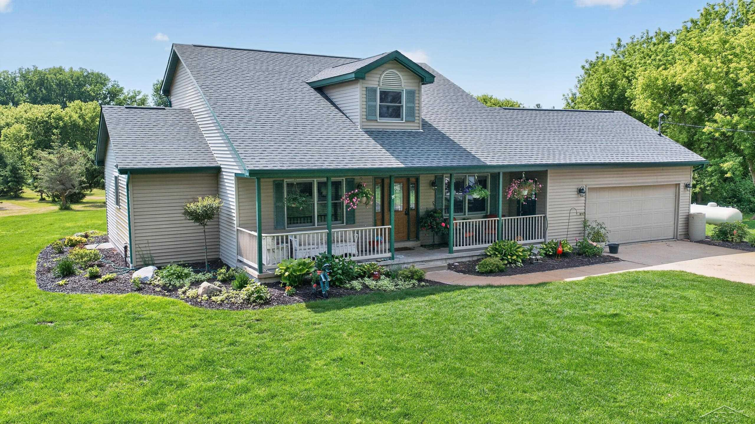 10713 N Gleaner Road, Freeland, MI 48623 — Photo 2