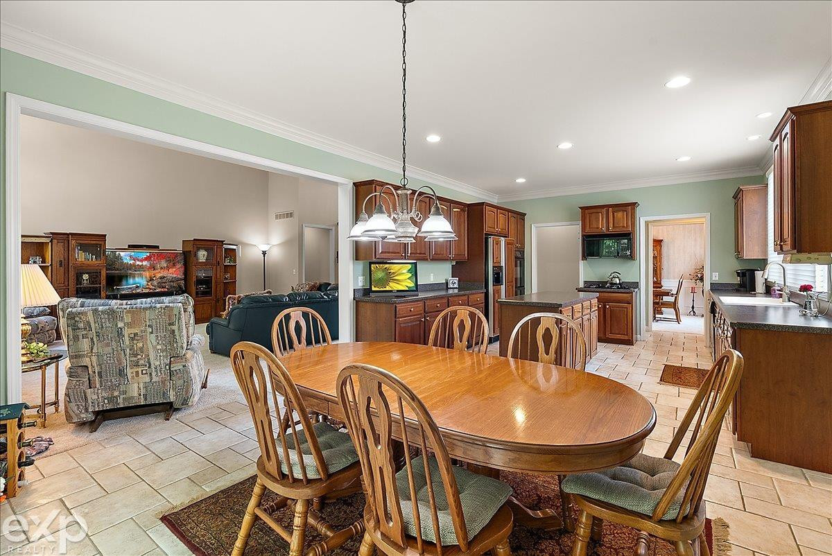 54380 Sassafras Drive, Utica, MI 48315 — Photo 27
