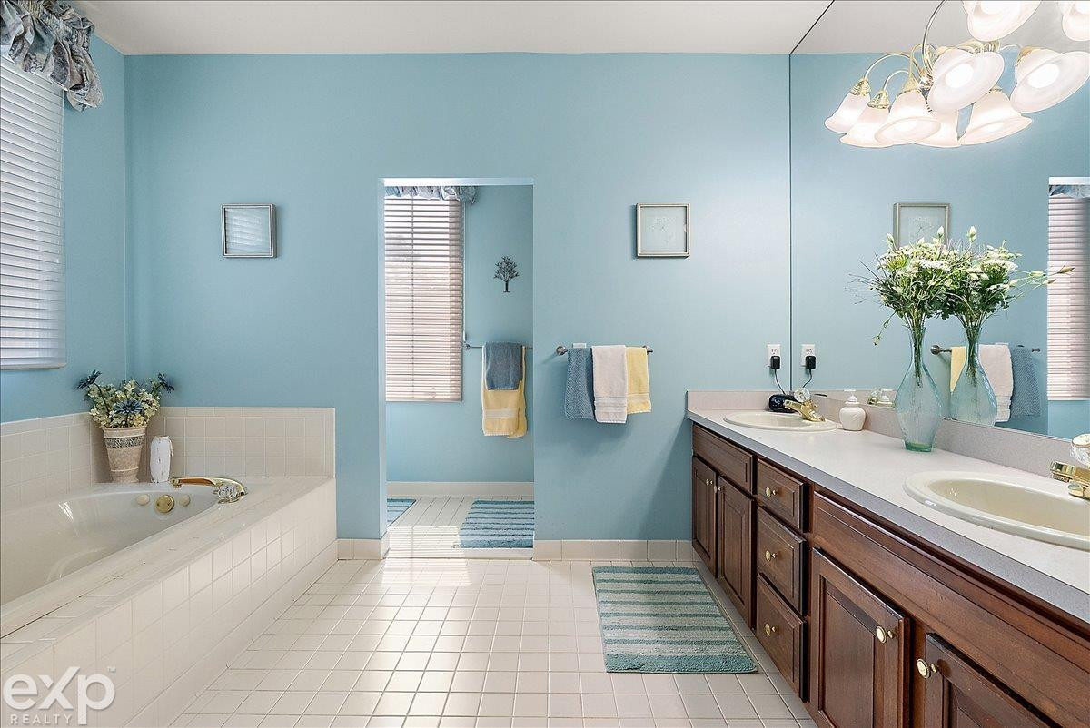 54380 Sassafras Drive, Utica, MI 48315 — Photo 43