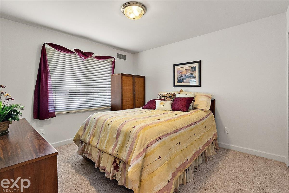 54380 Sassafras Drive, Utica, MI 48315 — Photo 53