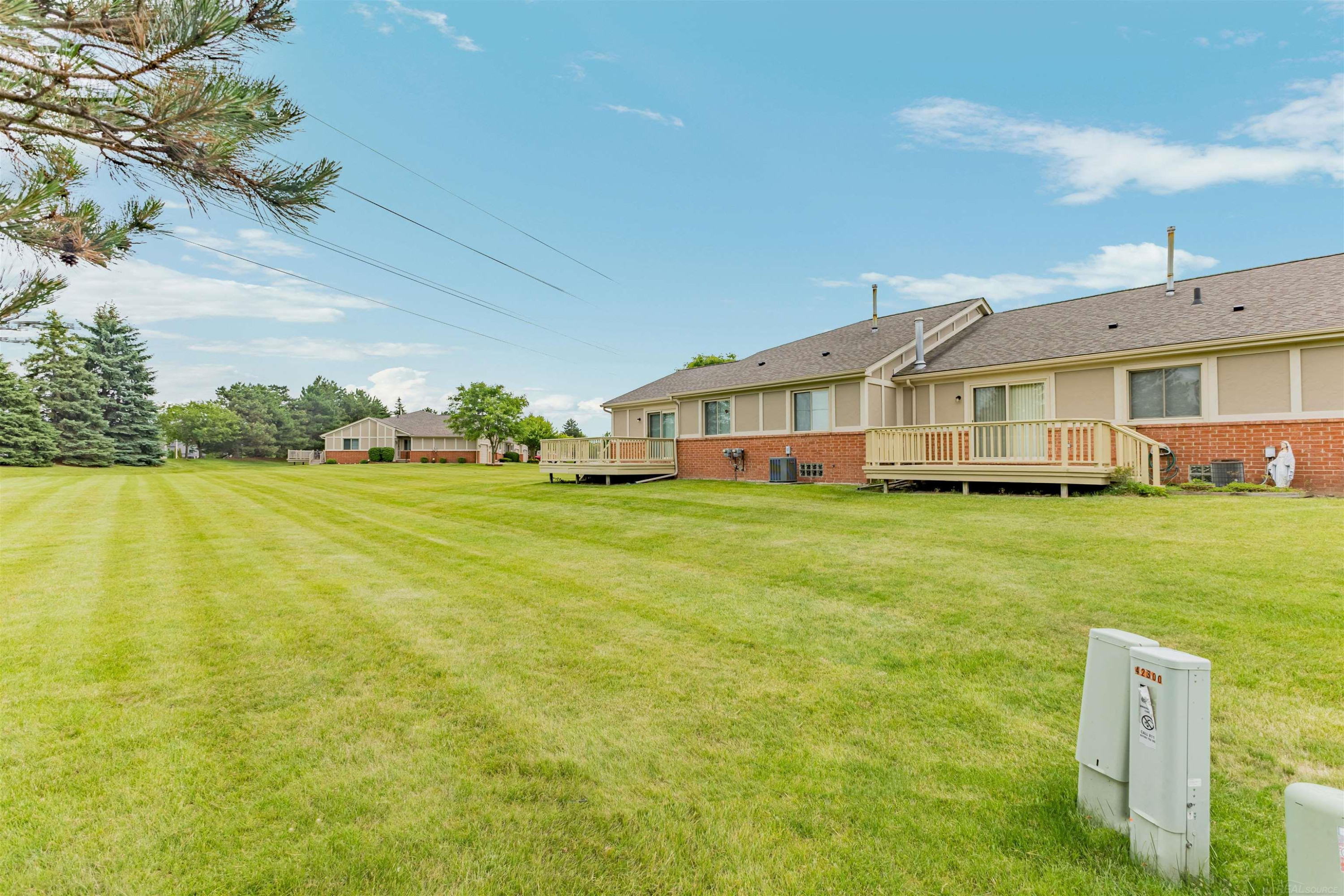 42284 Aspen Court, Clinton Twp, MI 48038 — Photo 36
