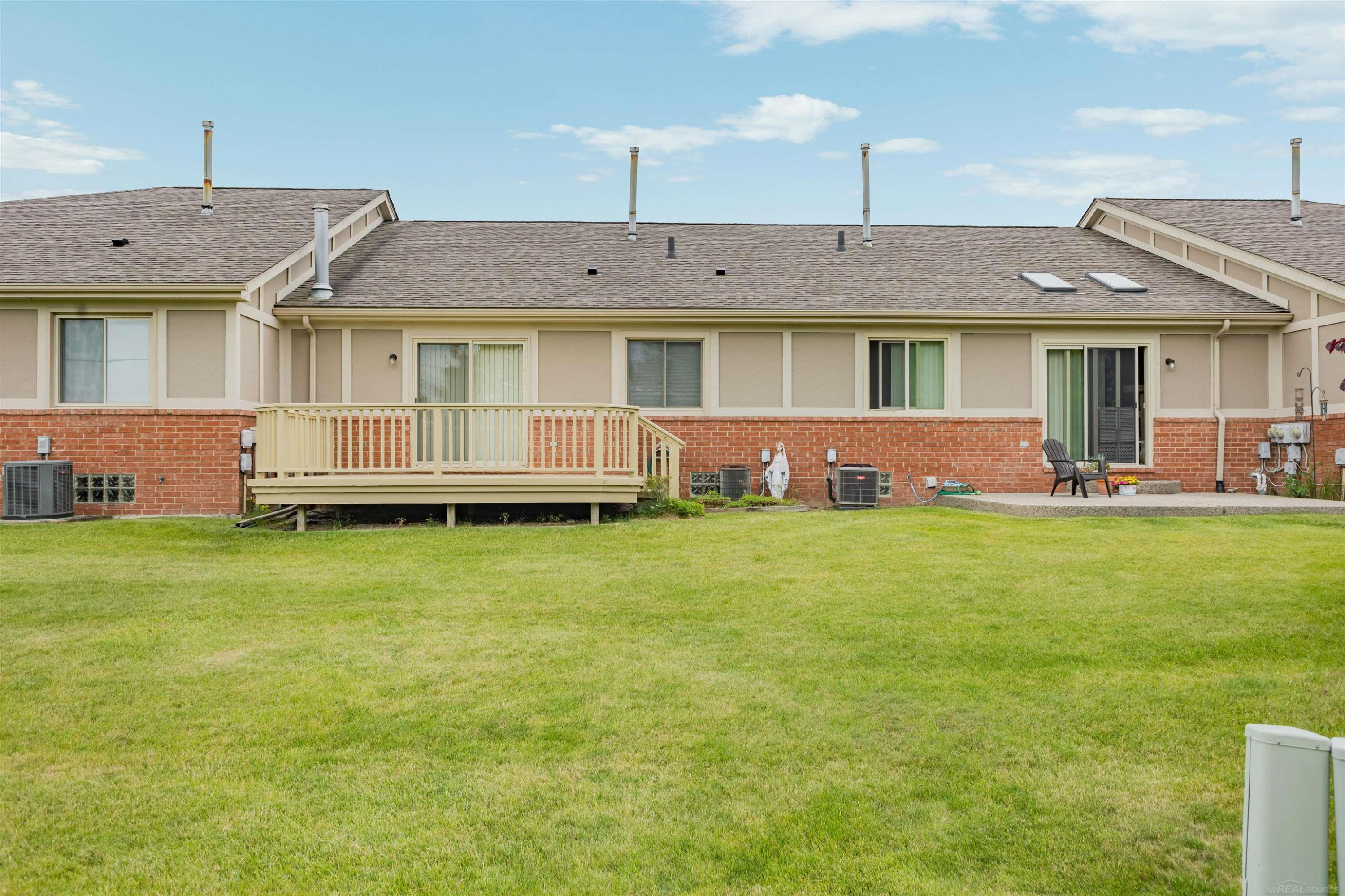 42284 Aspen Court, Clinton Twp, MI 48038 — Photo 37