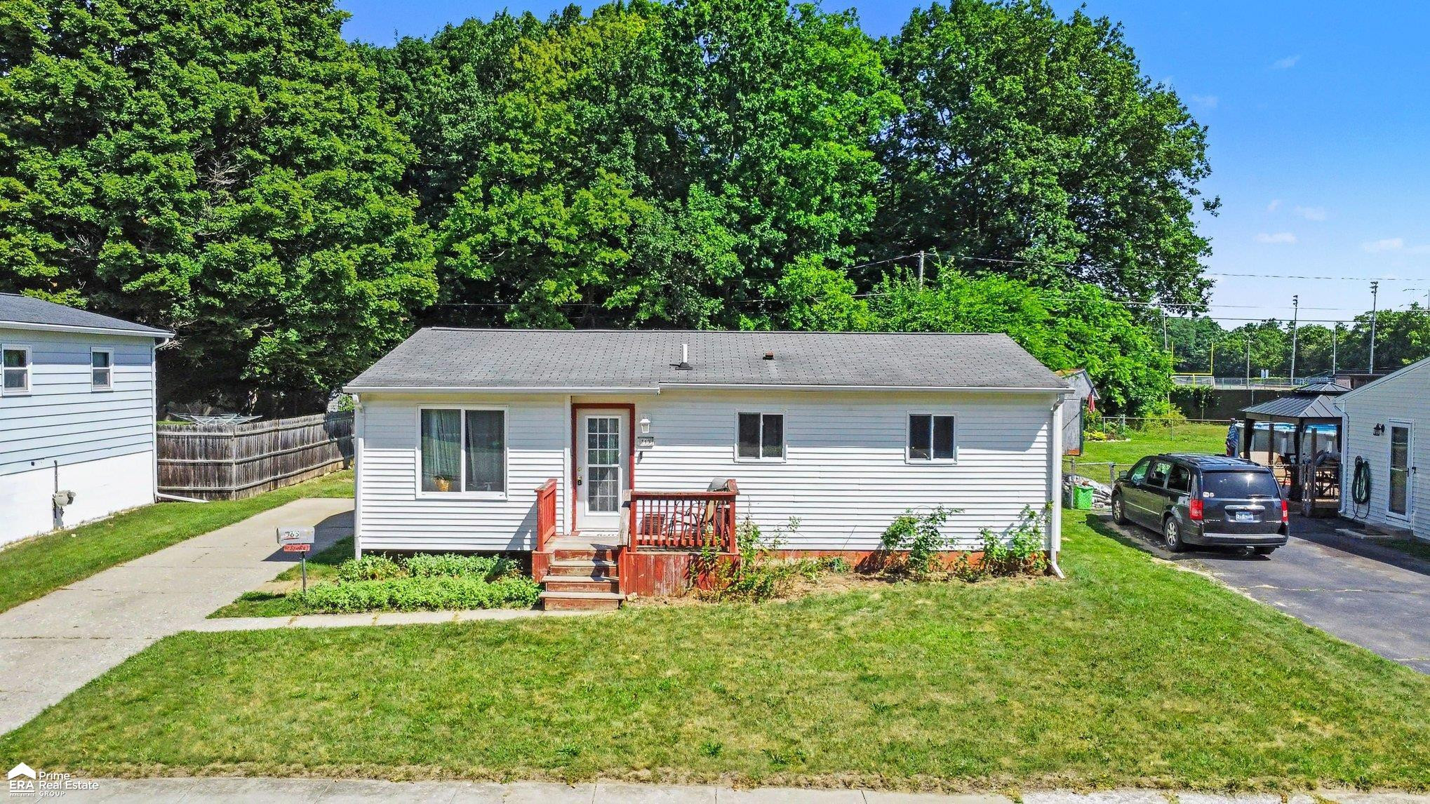 565 Clarion Street, Clio, MI 48420 — Photo 2