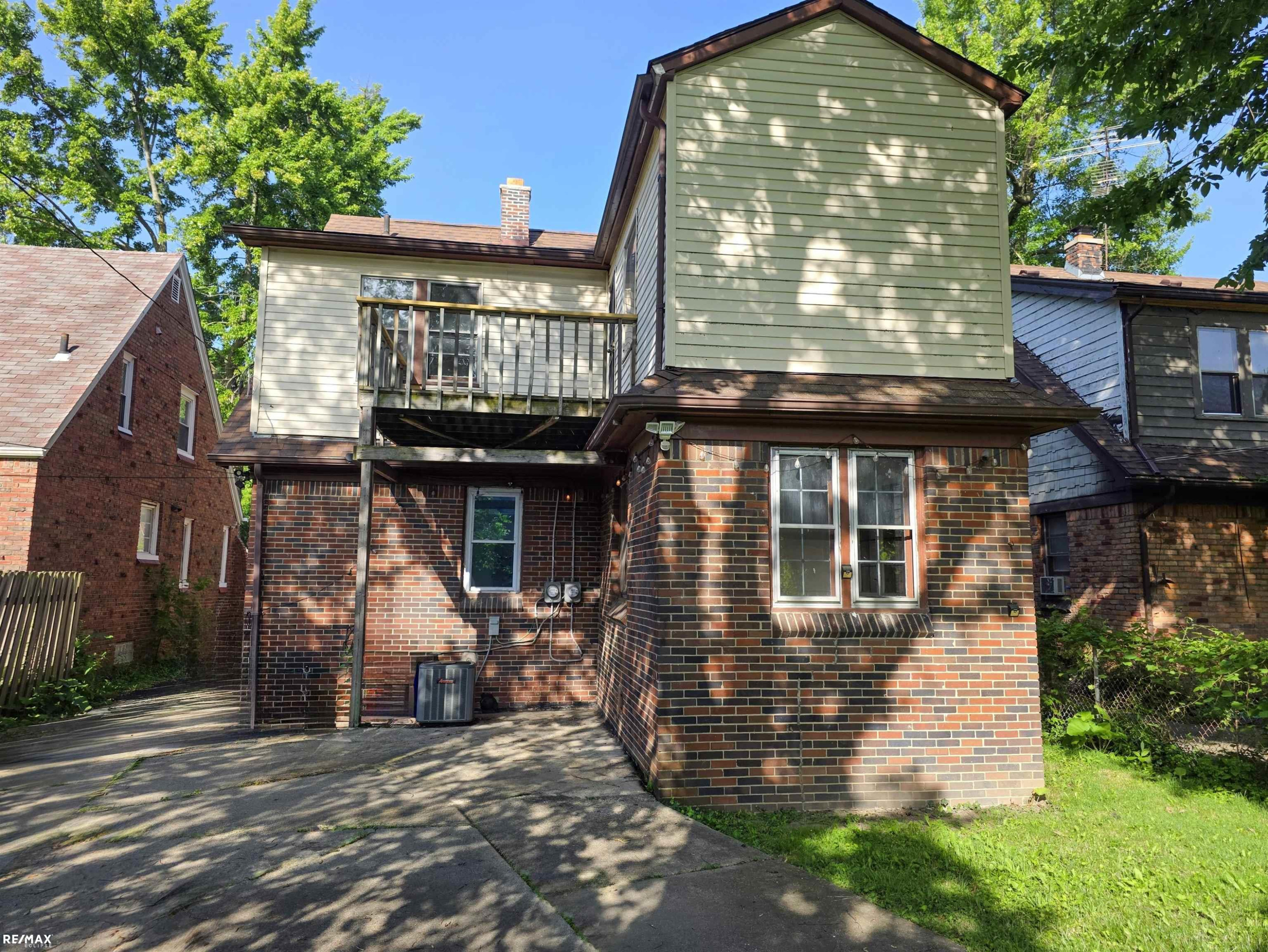 6110-6112 Yorkshire Street, Detroit, MI 48225 — Photo 3