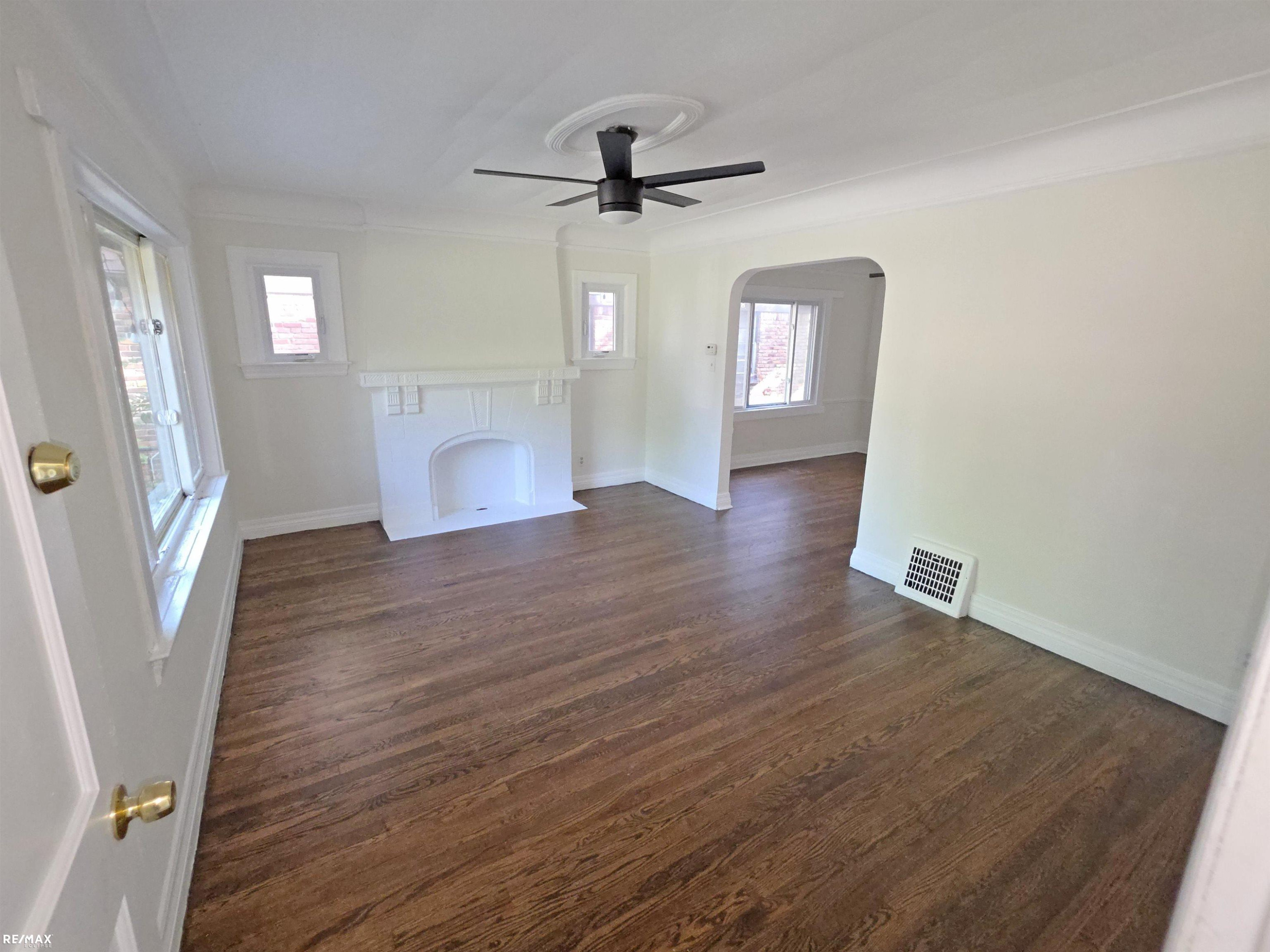6110-6112 Yorkshire Street, Detroit, MI 48225 — Photo 5