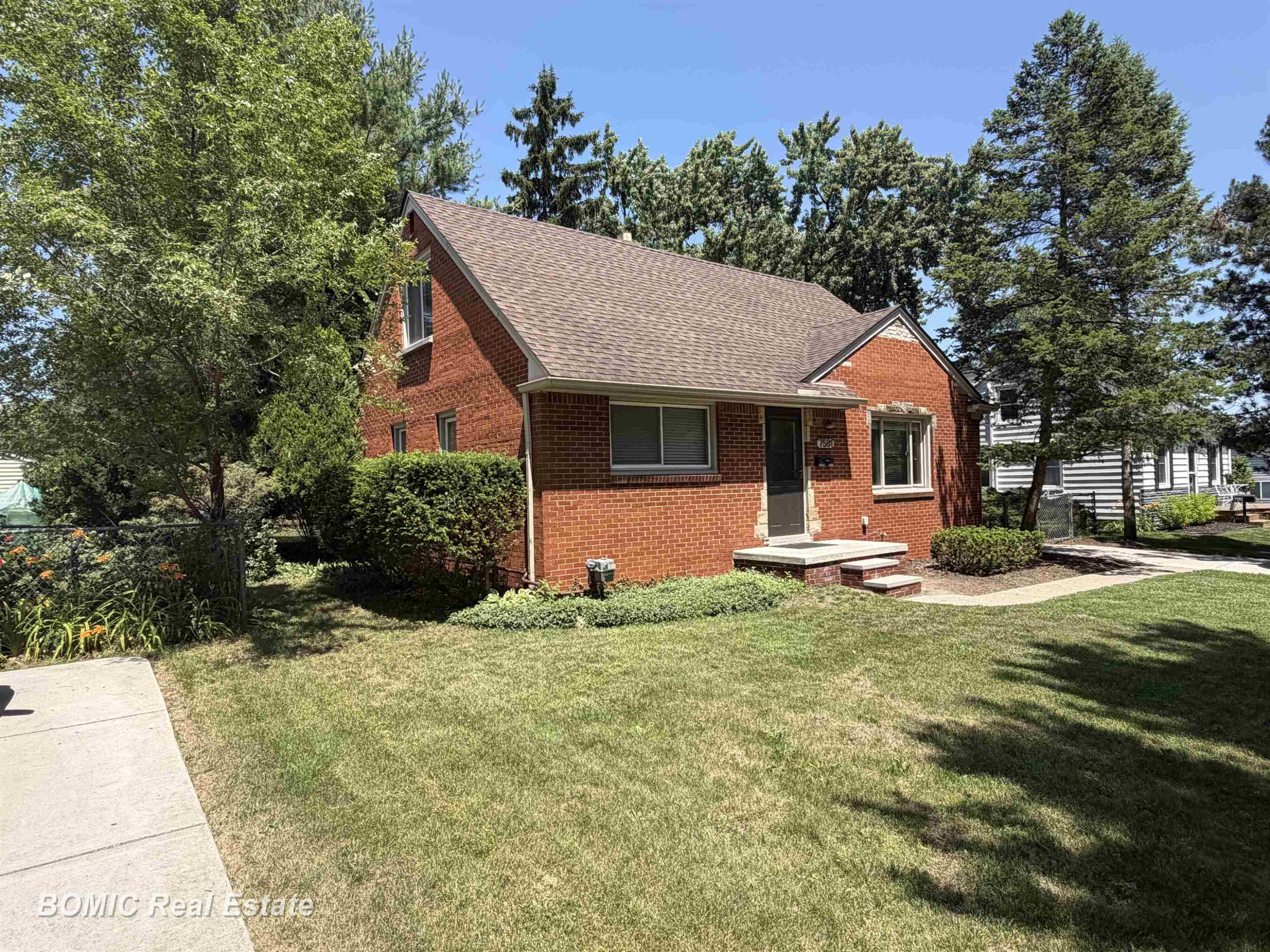 7581 St John Street, Shelby Twp, MI 48317 — Photo 2