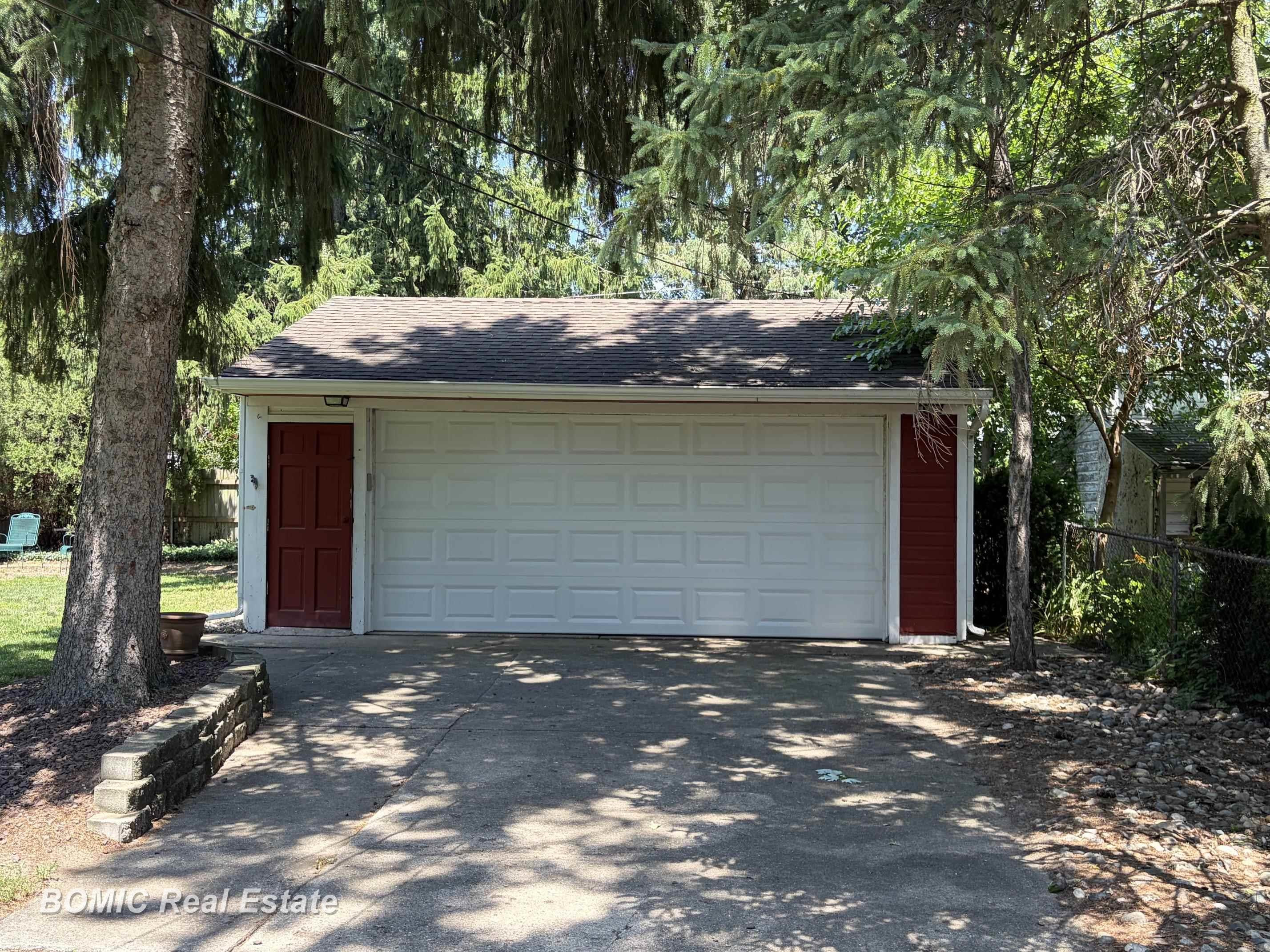 7581 St John Street, Shelby Twp, MI 48317 — Photo 4