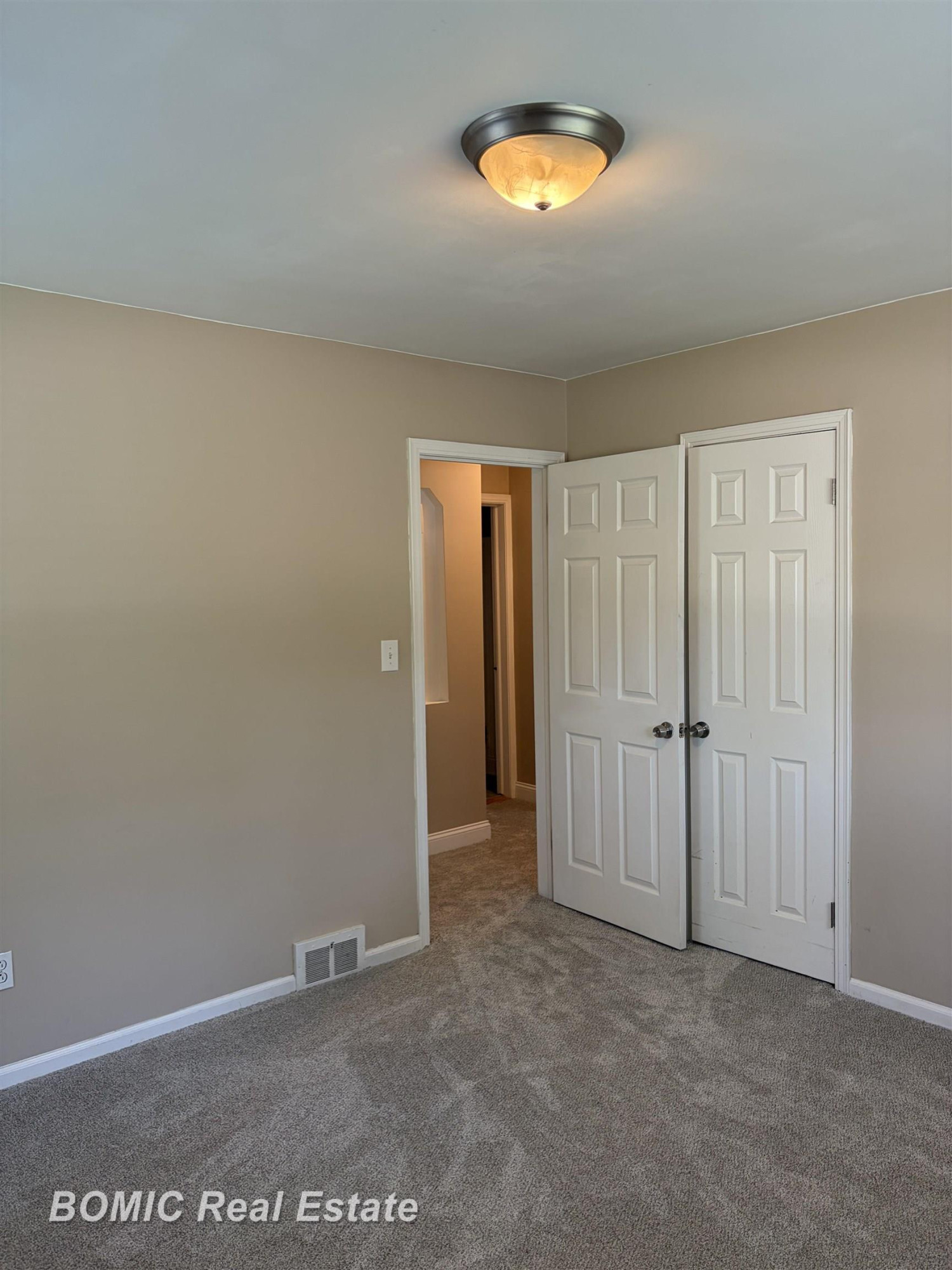 7581 St John Street, Shelby Twp, MI 48317 — Photo 31