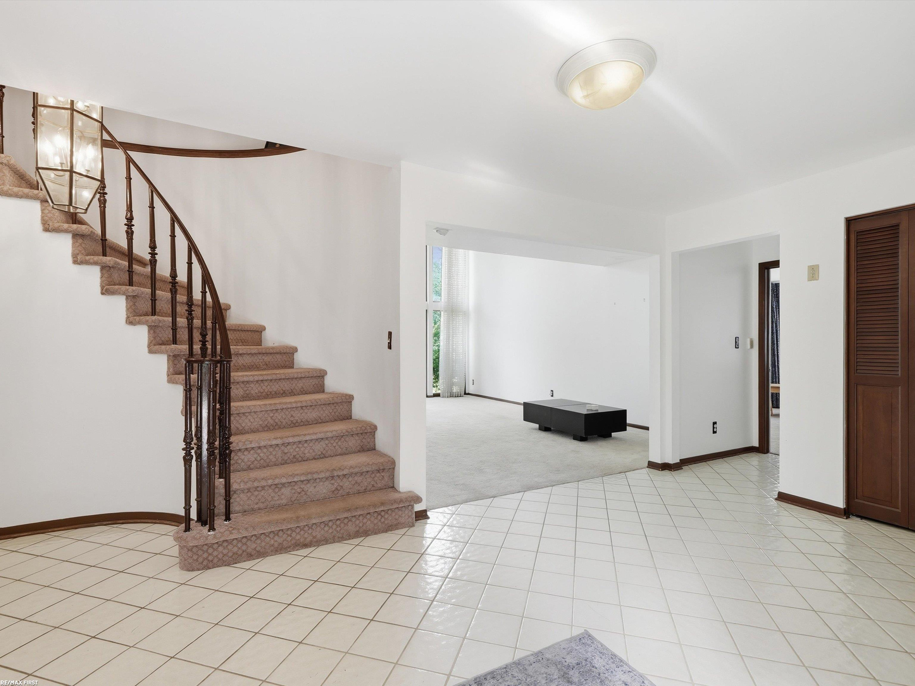 4677 Rolling Ridge Road, West Bloomfield, MI 48323 — Photo 13