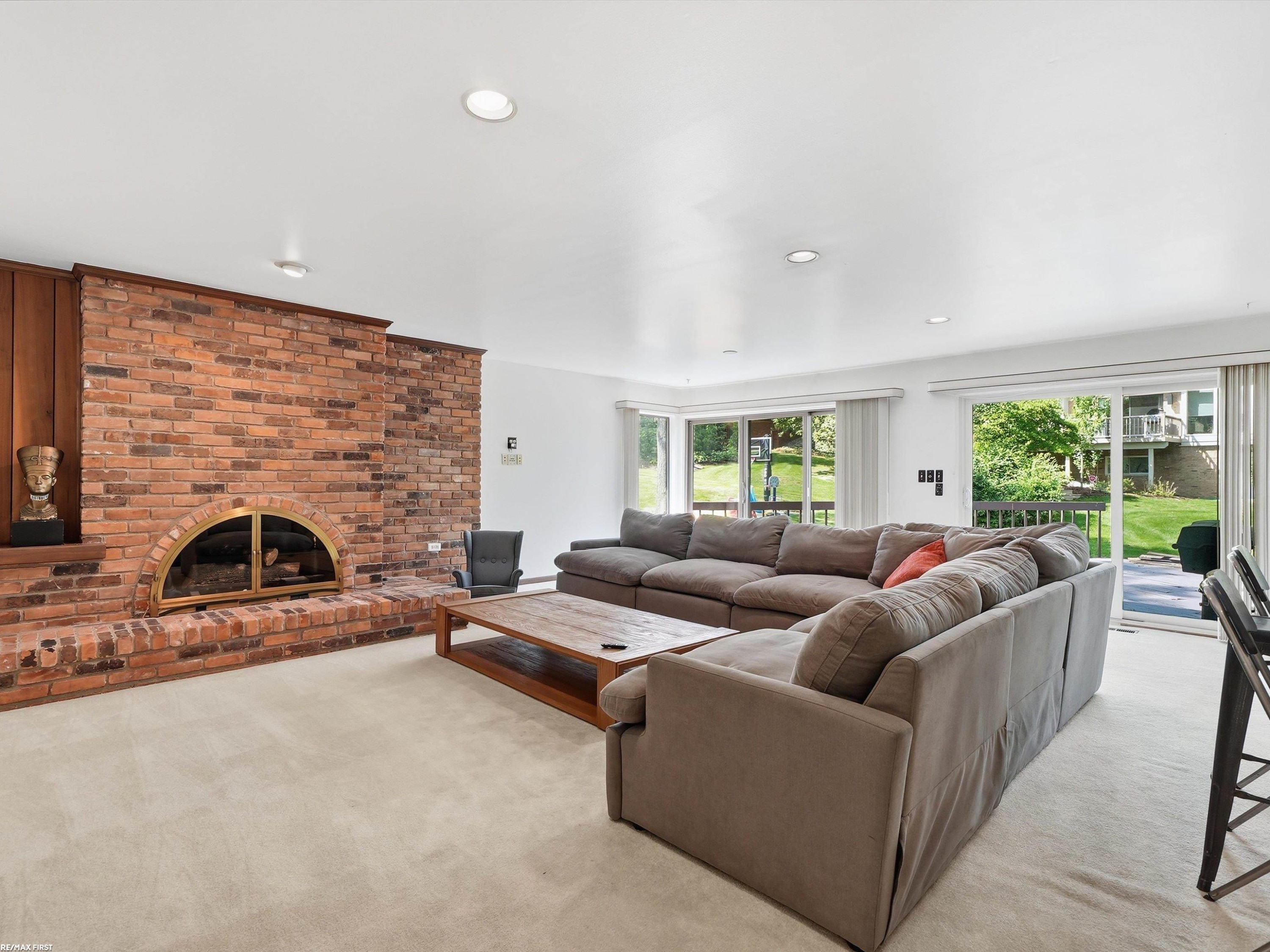 4677 Rolling Ridge Road, West Bloomfield, MI 48323 — Photo 34