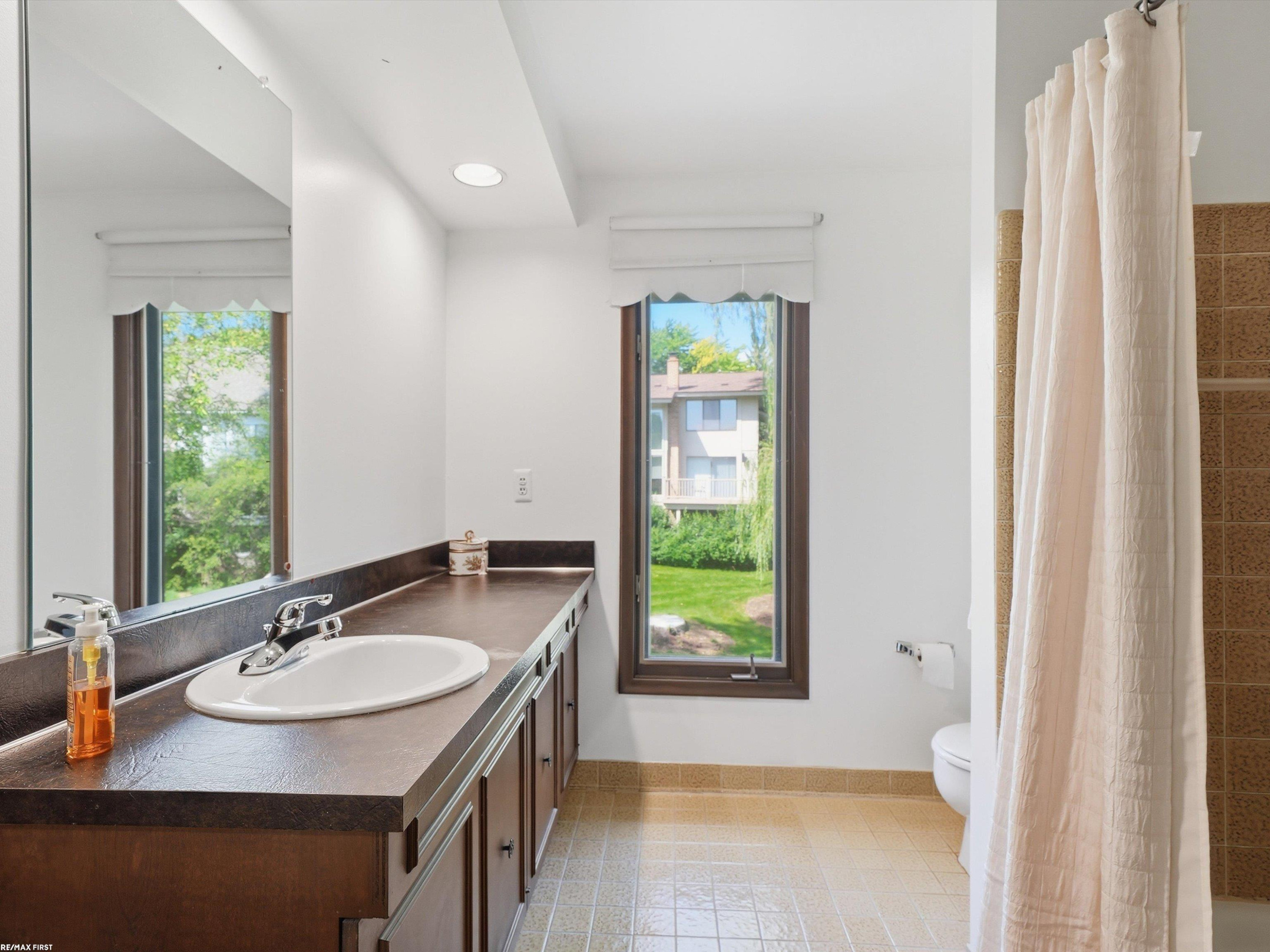 4677 Rolling Ridge Road, West Bloomfield, MI 48323 — Photo 47