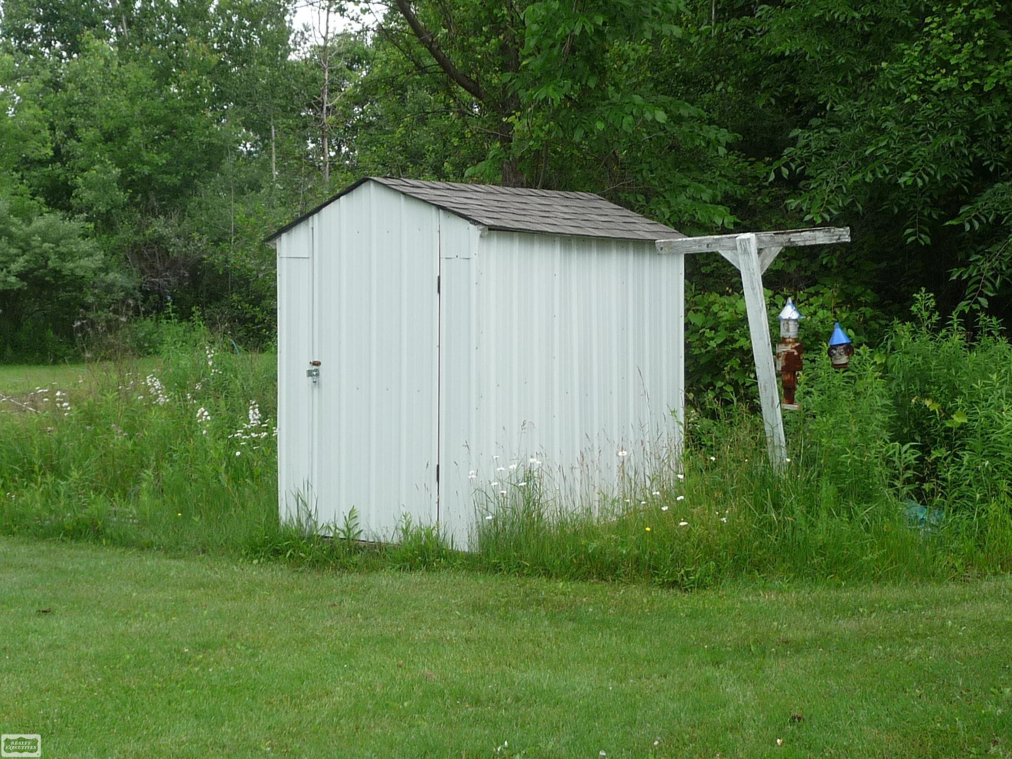4382 Wall Road, Port Huron, MI 48060 — Photo 5