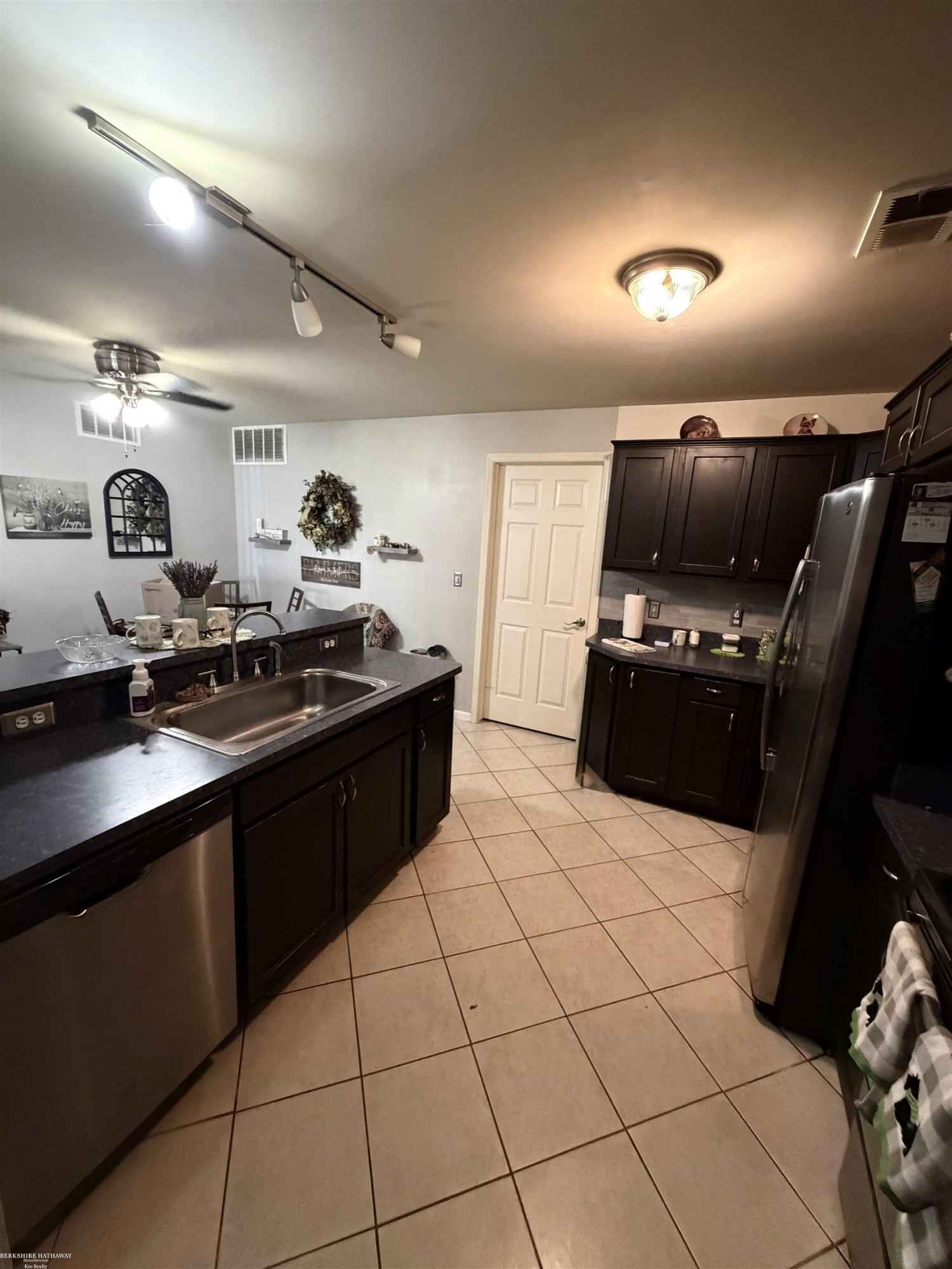 45683 Gable Drive, MI 48044 — Photo 12