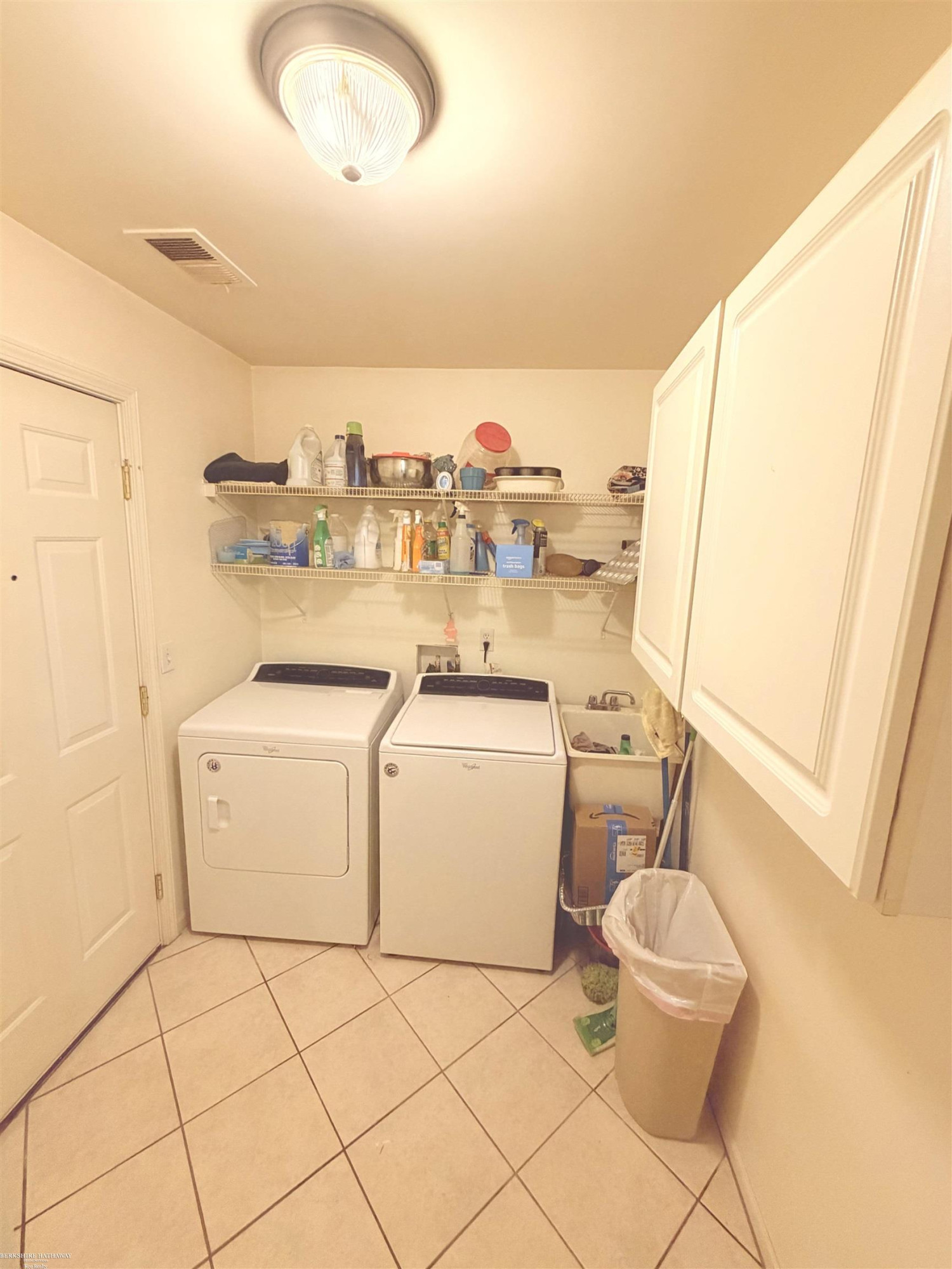 45683 Gable Drive, MI 48044 — Photo 23