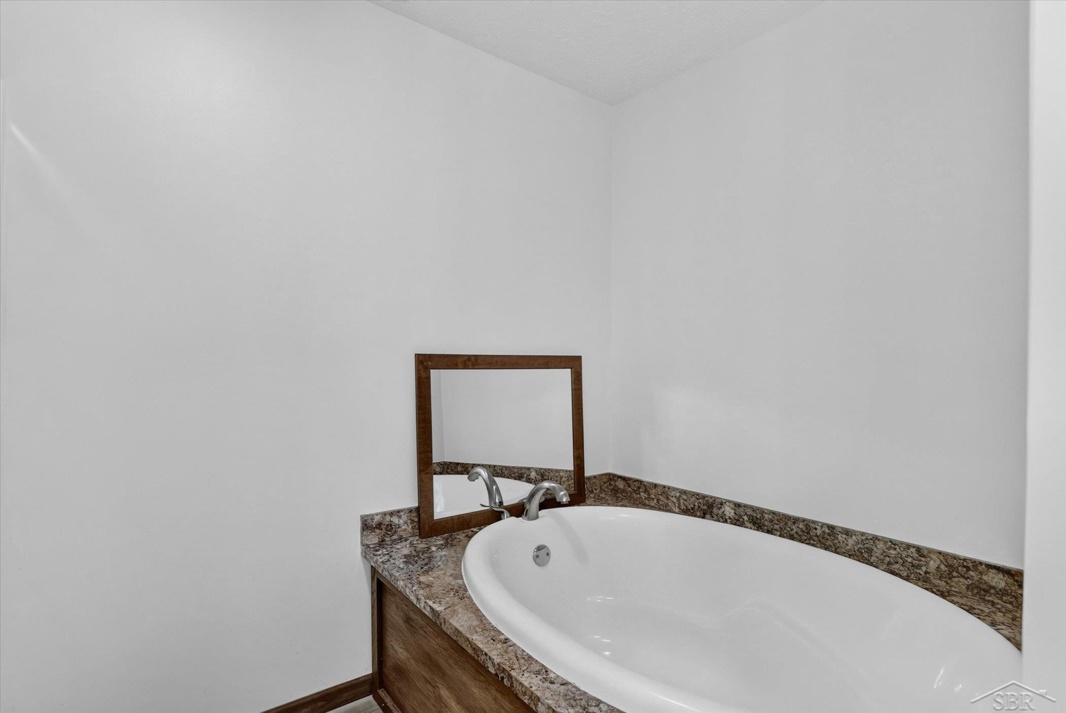 5590 N Jefferson Road, Midland, MI 48642 — Photo 23