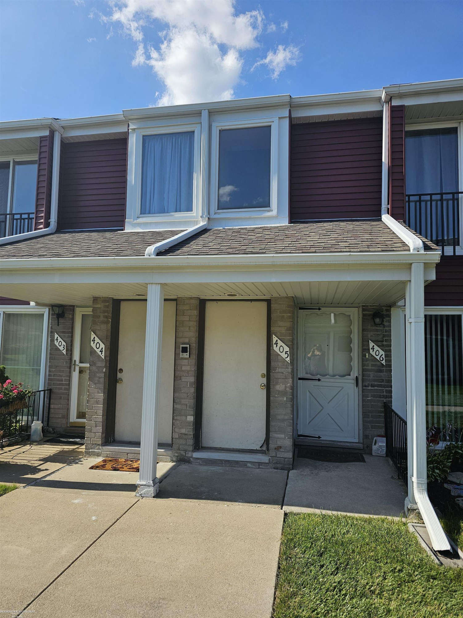 405 Sunset Lane, 34, Saint Clair Shores, MI 48082 — front exterior
