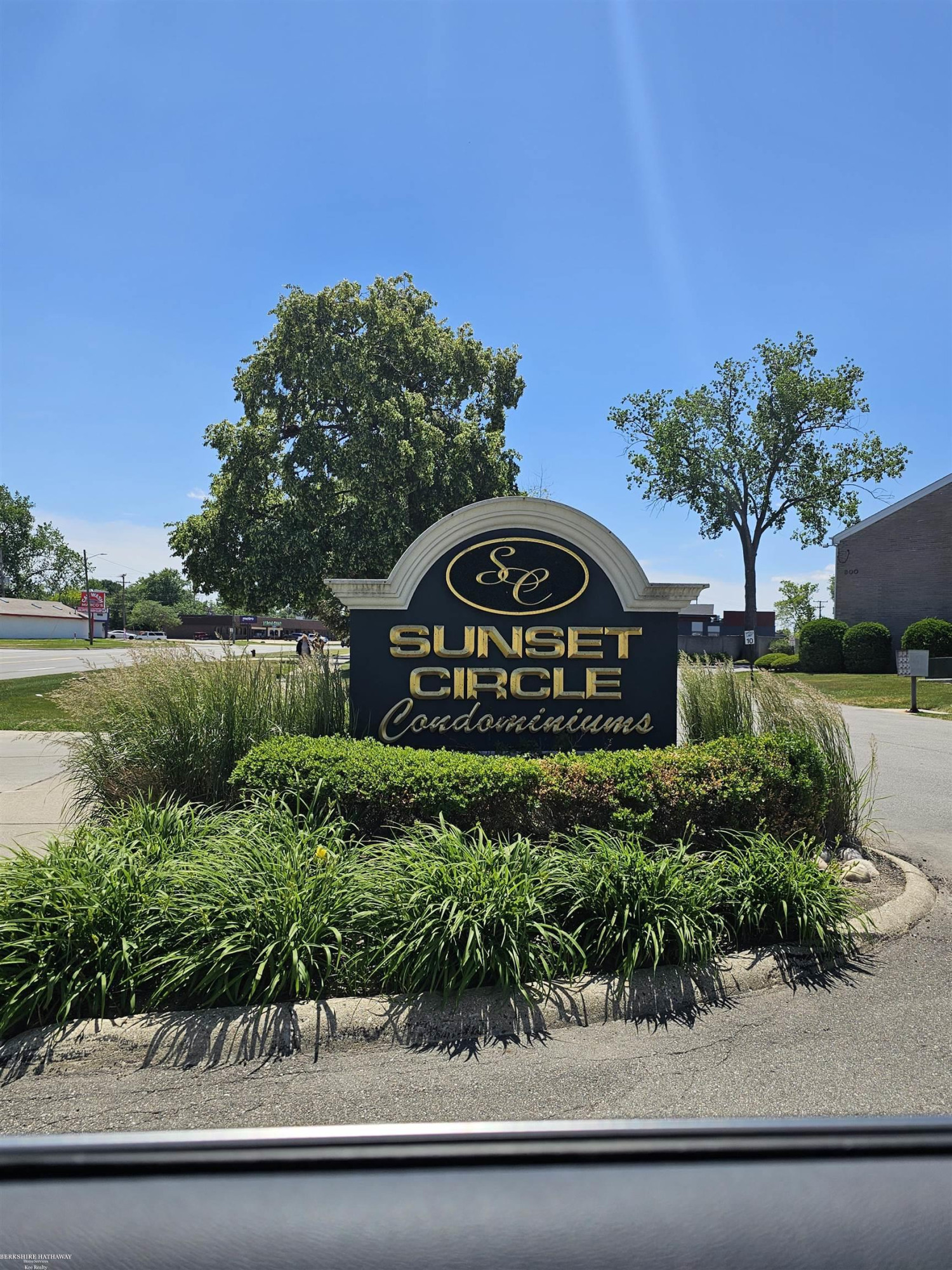 405 Sunset Lane, 34, Saint Clair Shores, MI 48082 — Photo 2