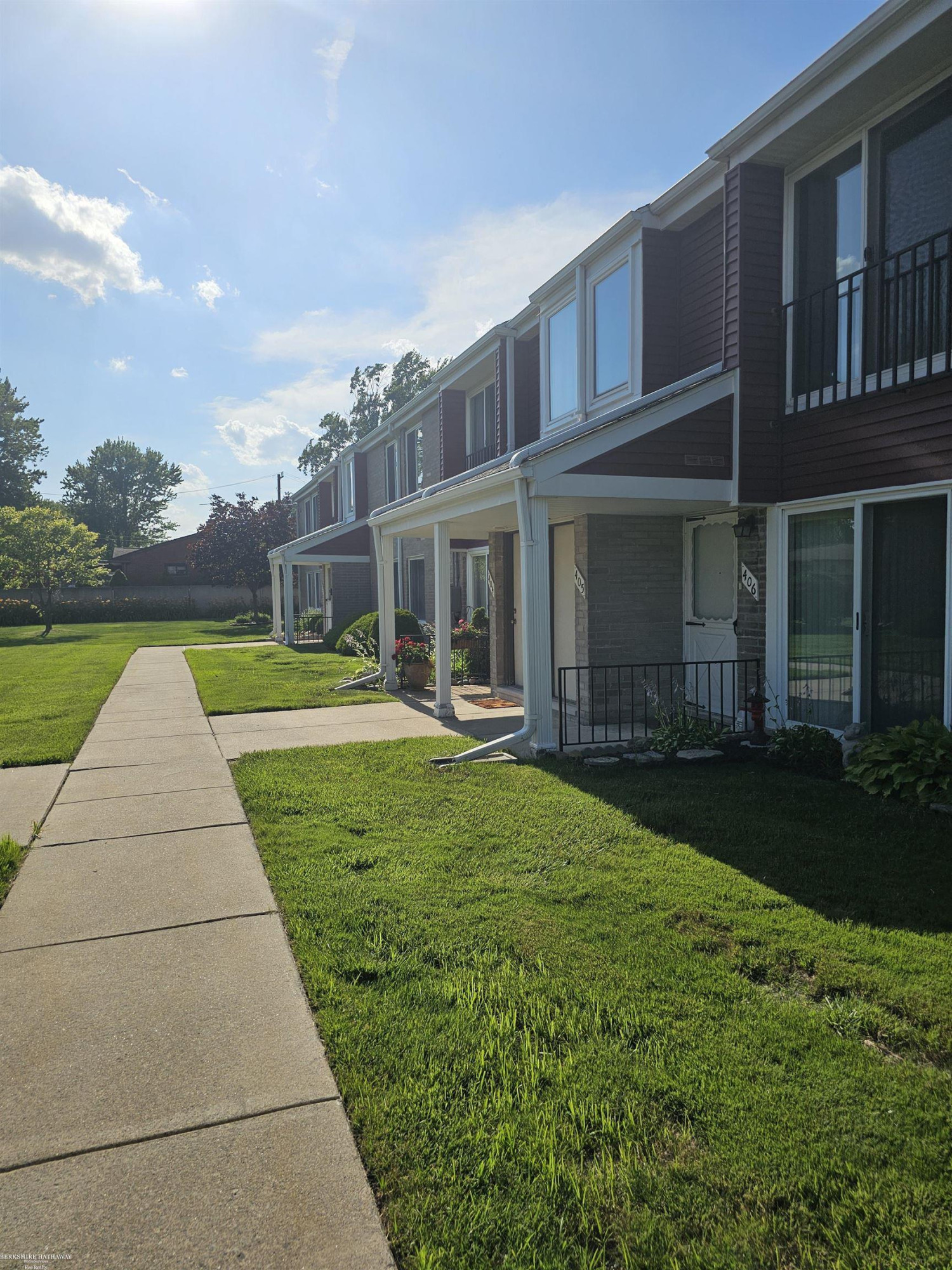 405 Sunset Lane, 34, Saint Clair Shores, MI 48082 — Photo 5