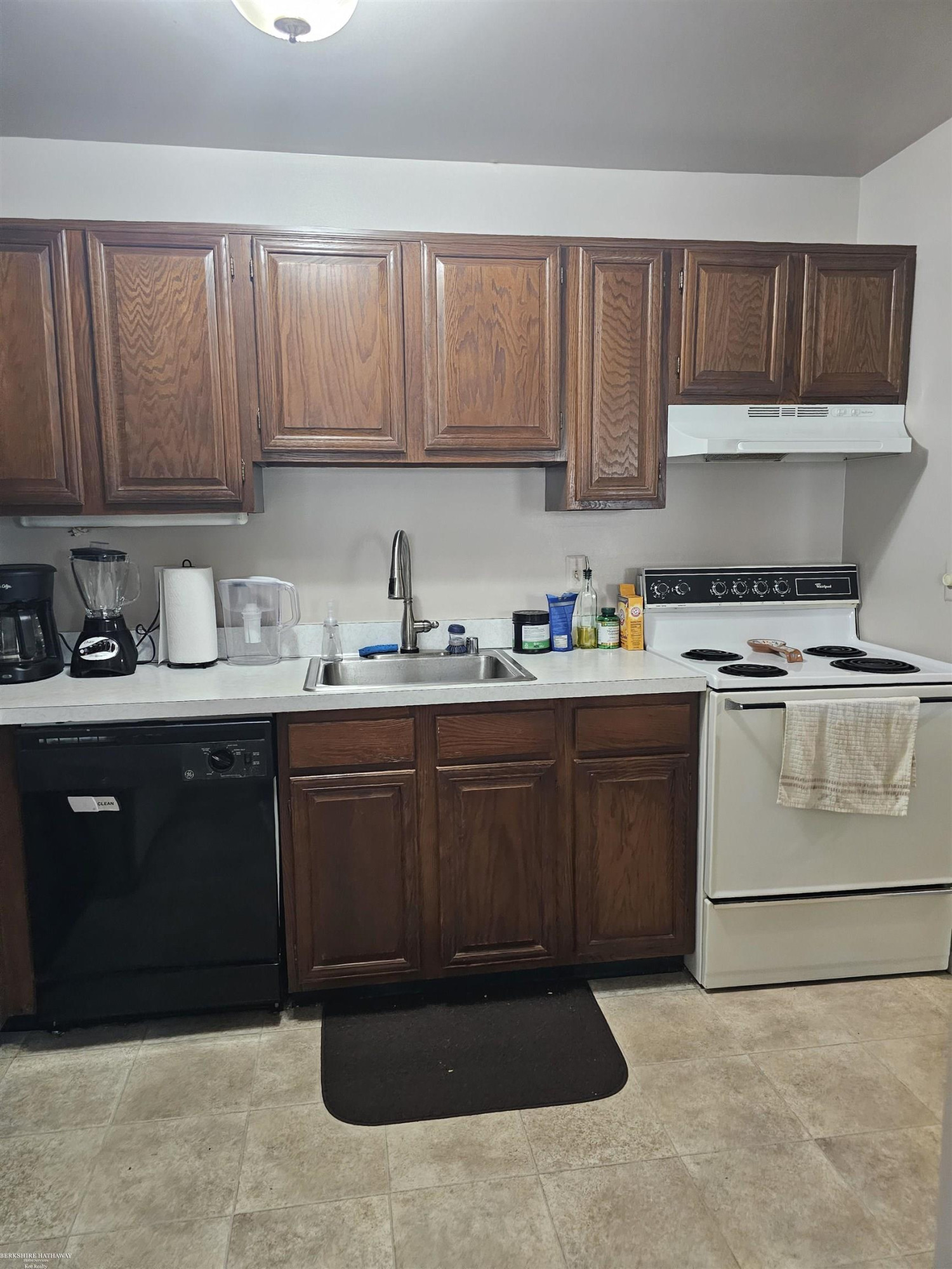 405 Sunset Lane, 34, Saint Clair Shores, MI 48082 — Photo 9