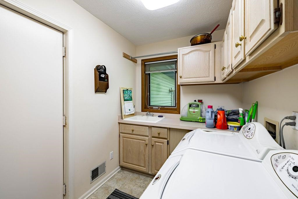 2987 Park Lane, Owosso, MI 48867 — Photo 34