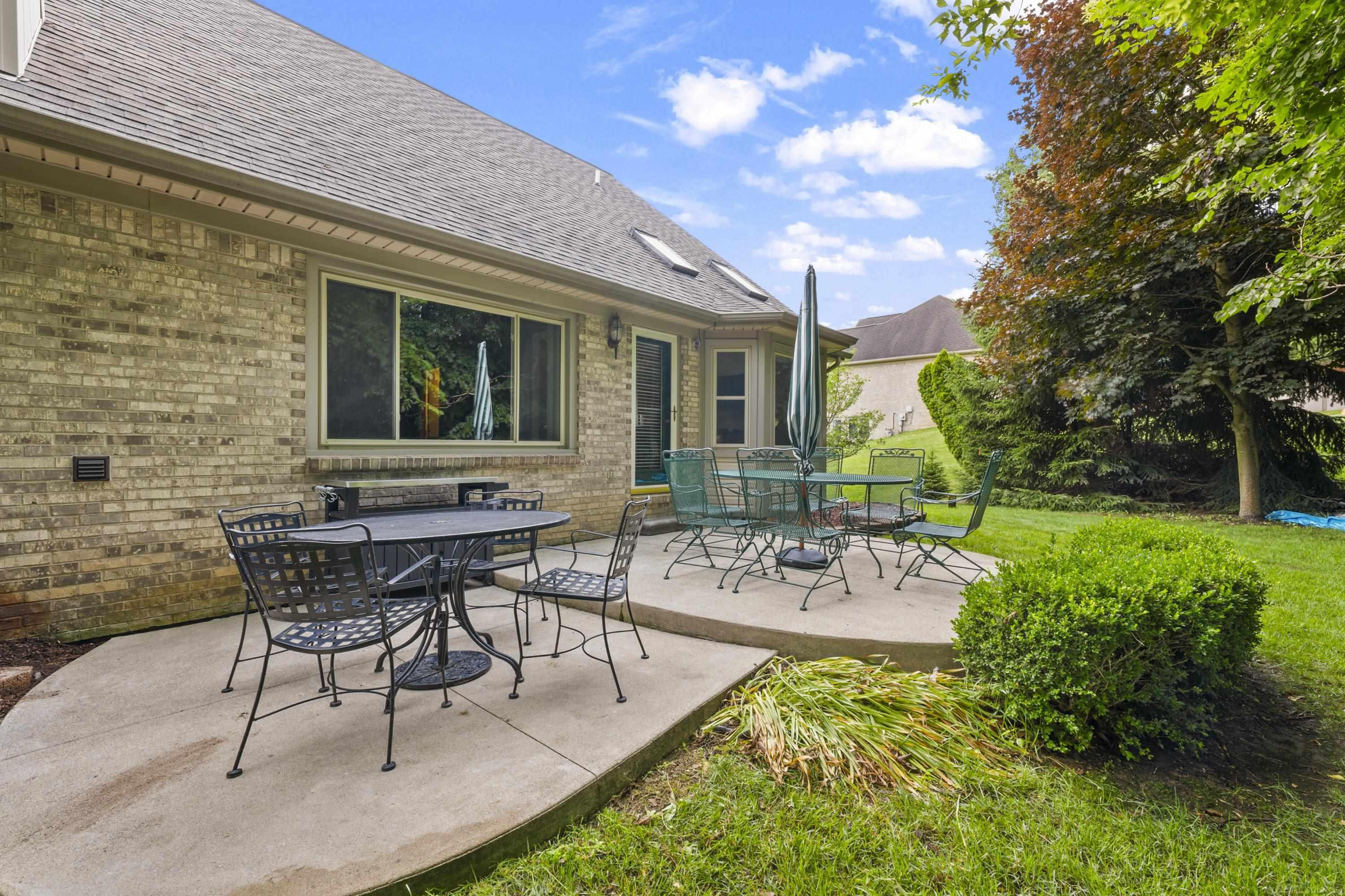 70351 Hillside Court, MI 48065 — Photo 7