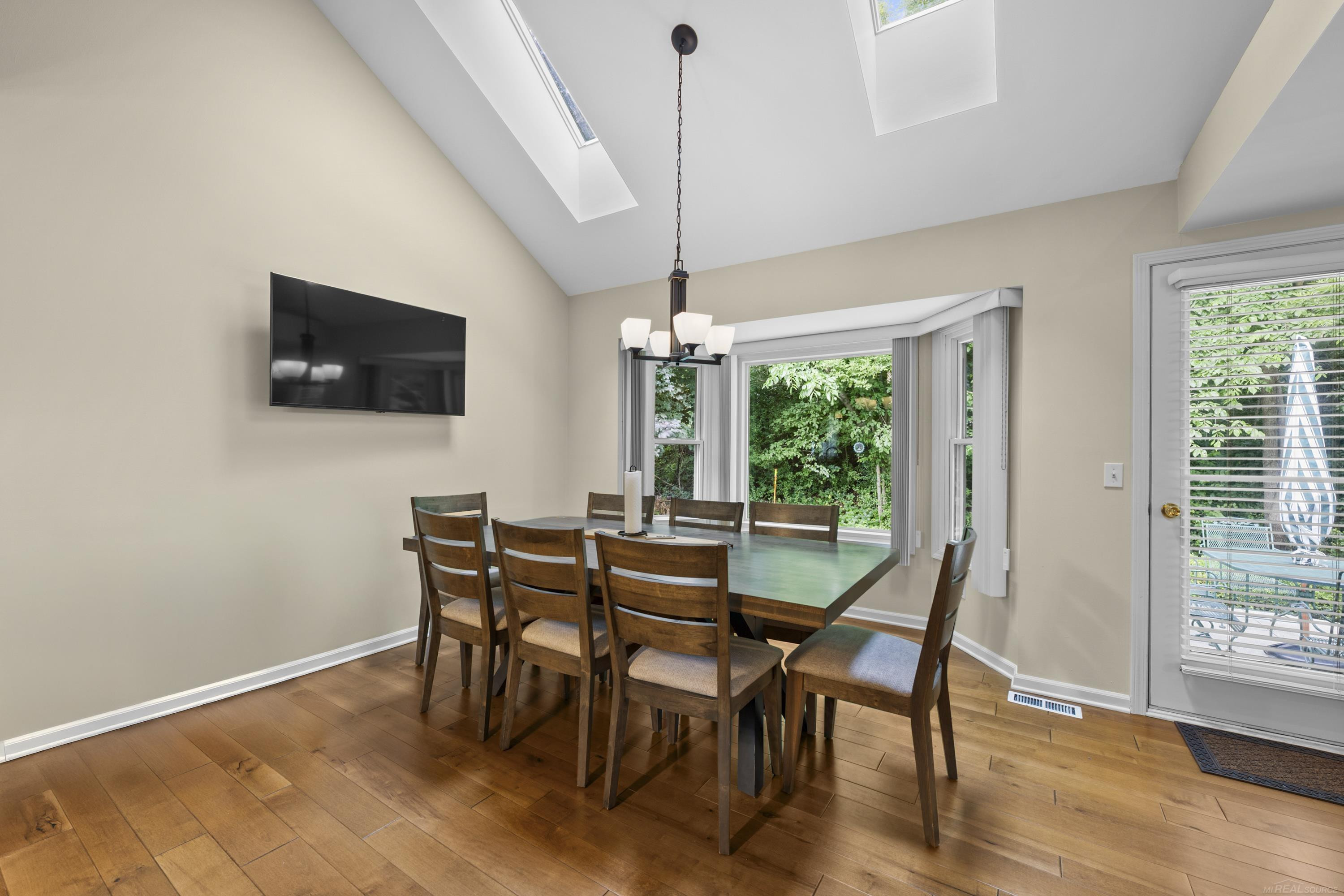 70351 Hillside Court, MI 48065 — Photo 15