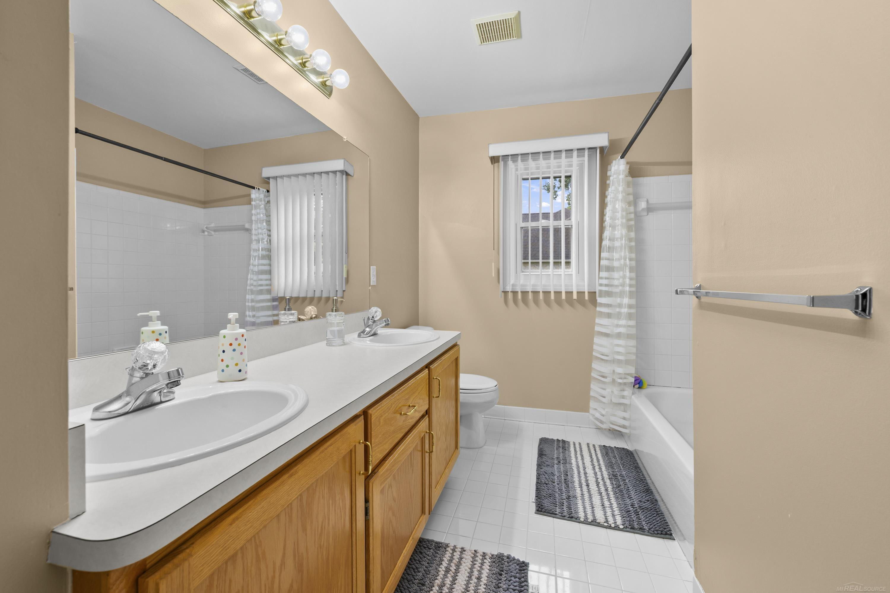 70351 Hillside Court, MI 48065 — Photo 34