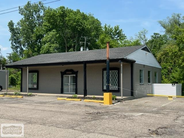 37150 Utica Road, Clinton Twp, MI 48036 — Photo 2