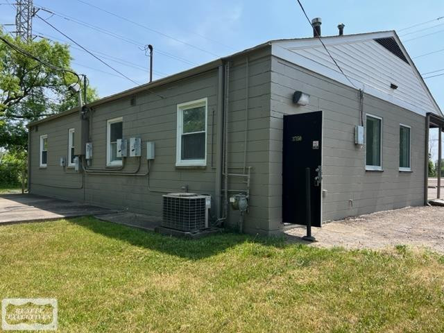 37150 Utica Road, Clinton Twp, MI 48036 — Photo 17