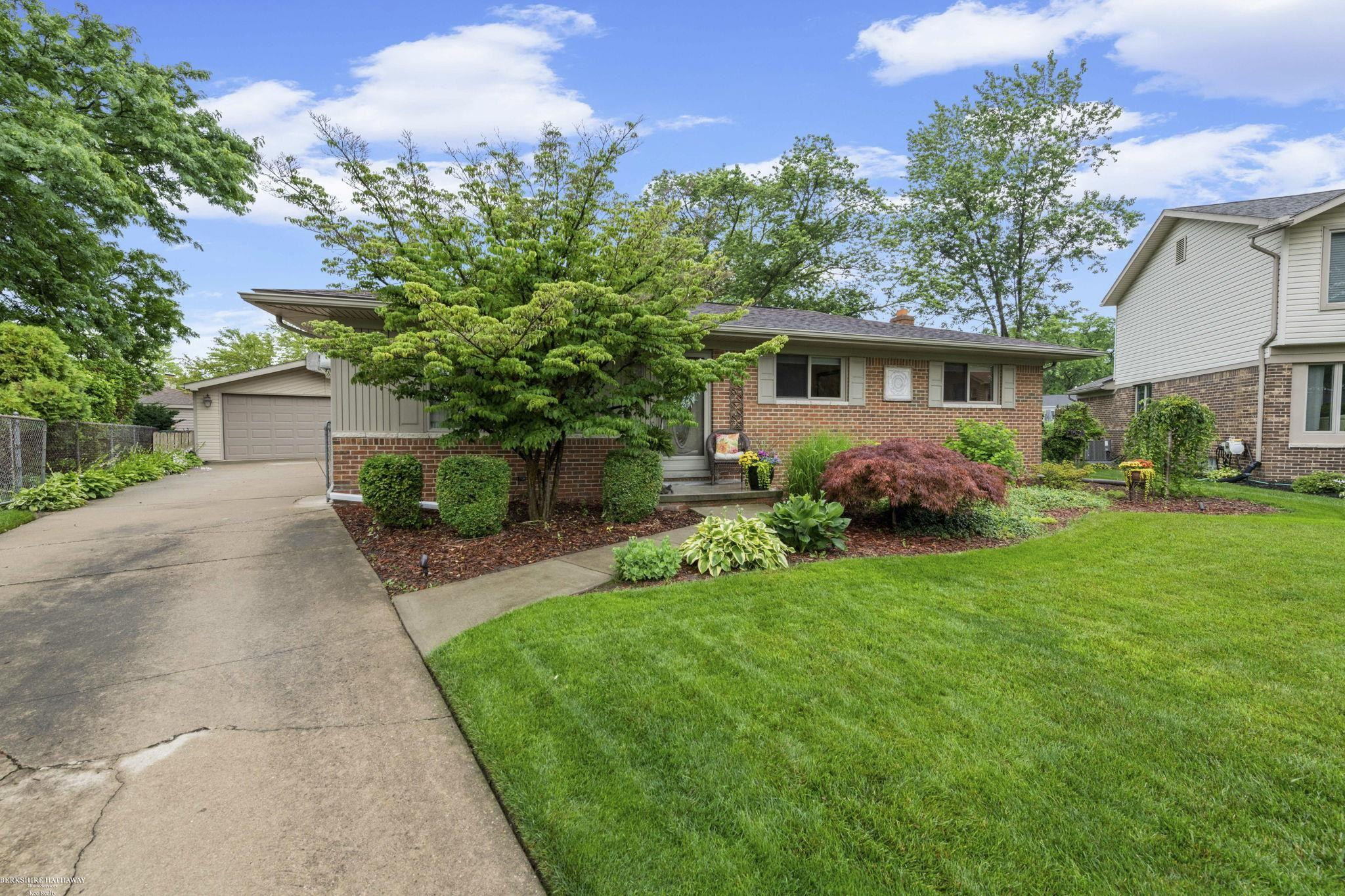 41563 Cimarron Street, Clinton Twp, MI 48038 — Photo 4