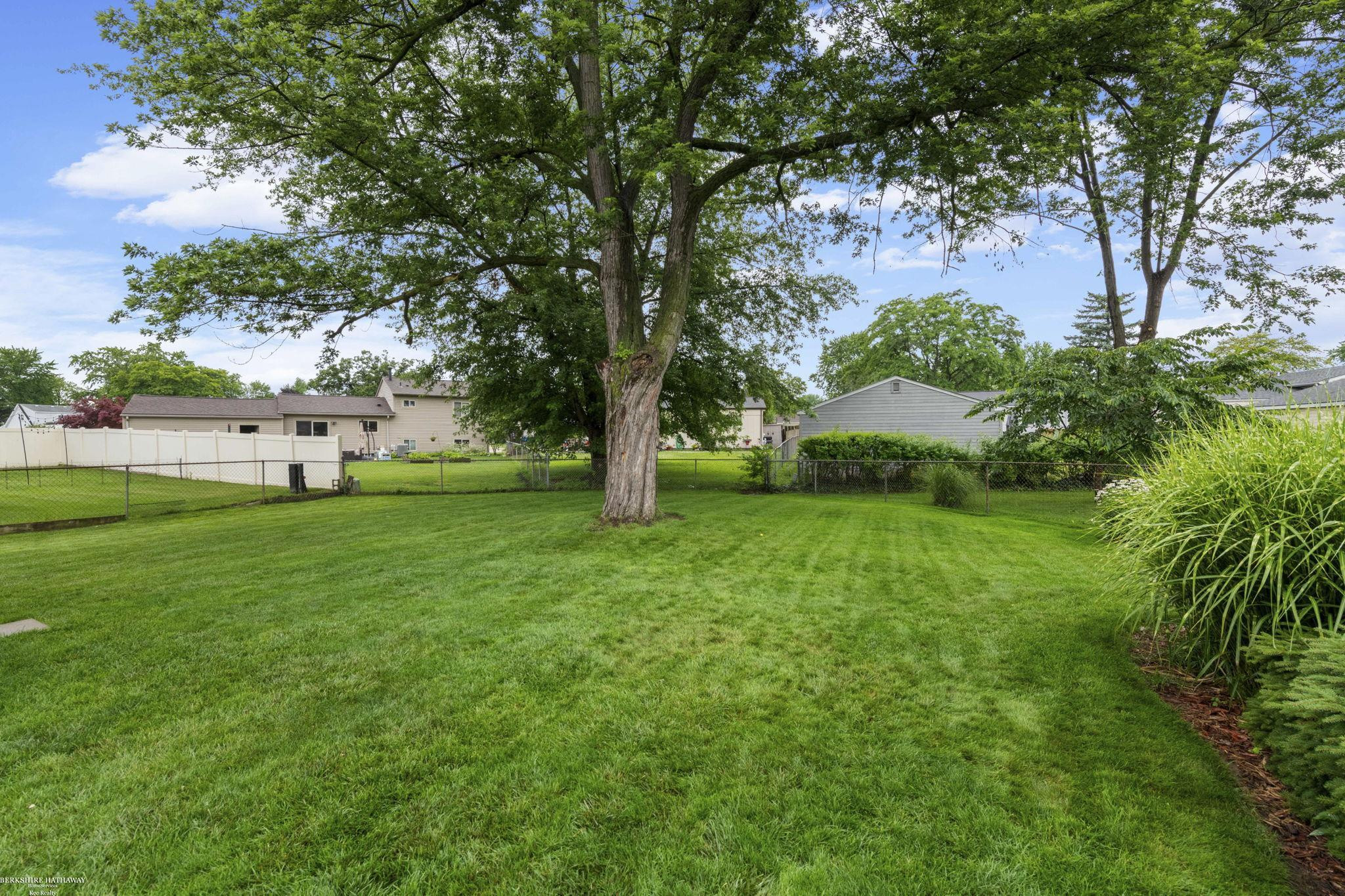 41563 Cimarron Street, Clinton Twp, MI 48038 — Photo 33